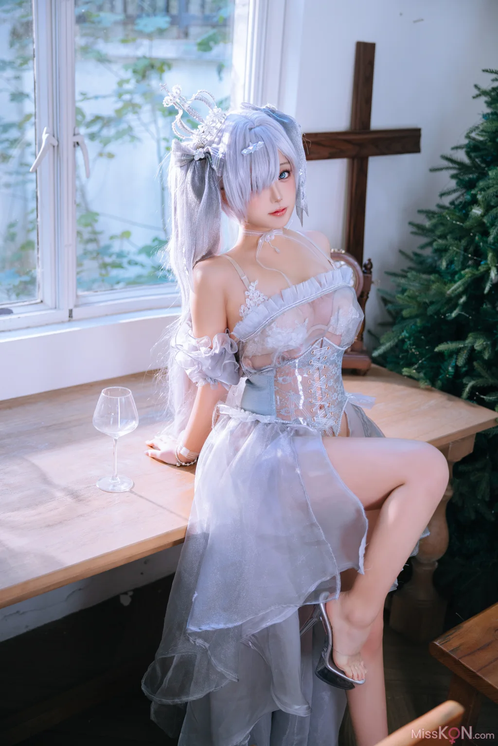 Coser@日奈娇: 胜利女神 – 妮姬 灰姑娘 (42 photos)