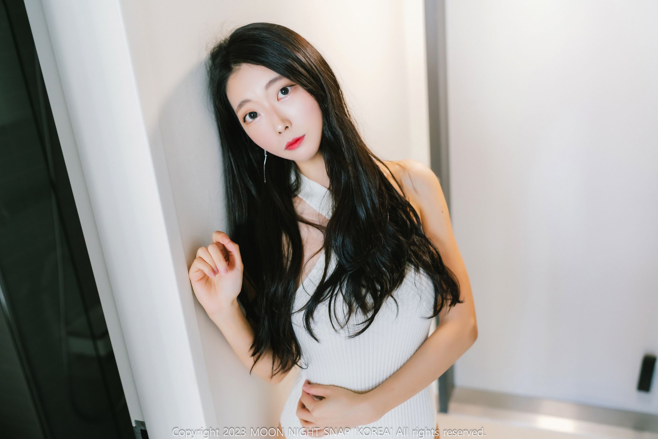 Moon Night Snap - Mona (모나): Vol.02 Covert Temptations (83 photos)