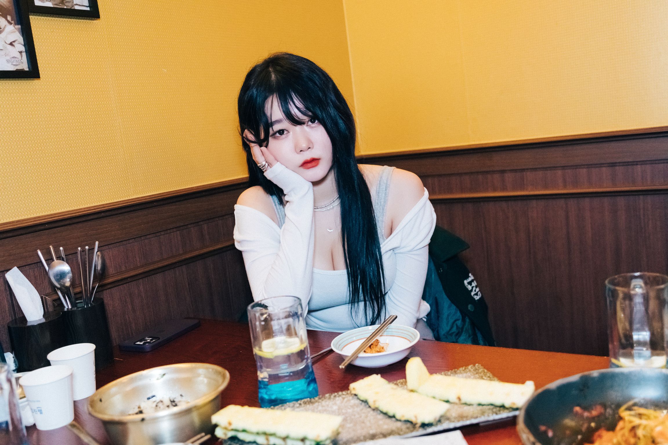 [Loozy] Zia (지아): Fan Meeting 02 (+S.Ver) (128 photos )