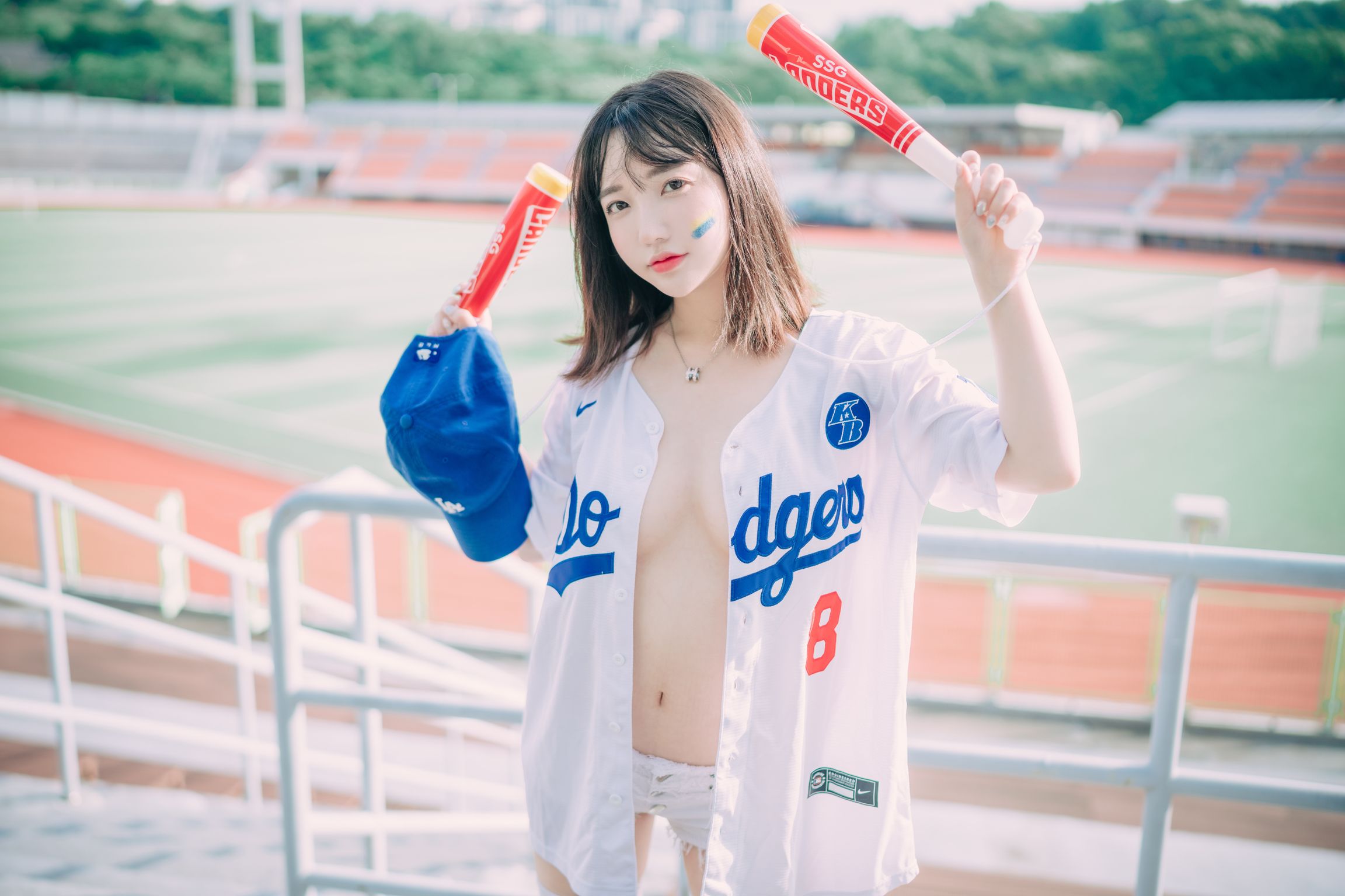 DJAWA Photo - Son Ye-Eun (손예은): "Cheer Up in the Summer" (126 photos) 0 DJAWA Photo - Son Ye-Eun (손예은): "Cheer Up in the Summer" (126 photos) 0