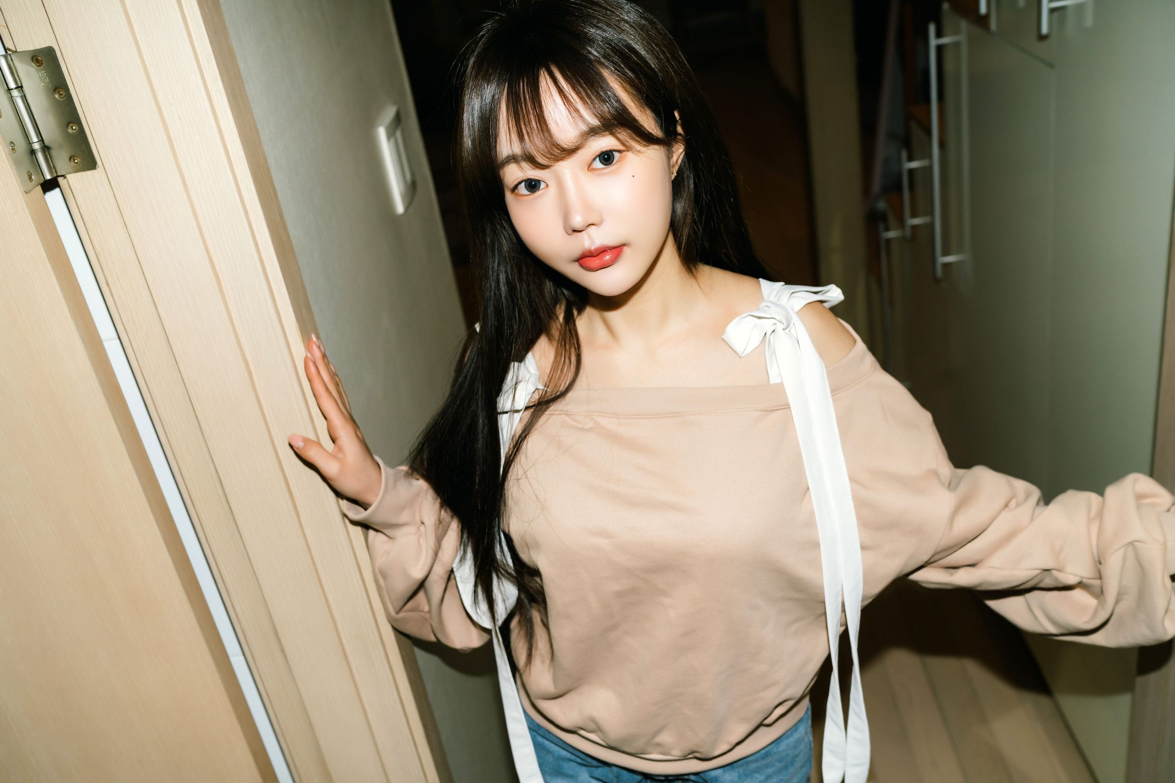 [Moon Night Snap] Jucy (쥬시): Girlfriend’s Room (79 photos)
