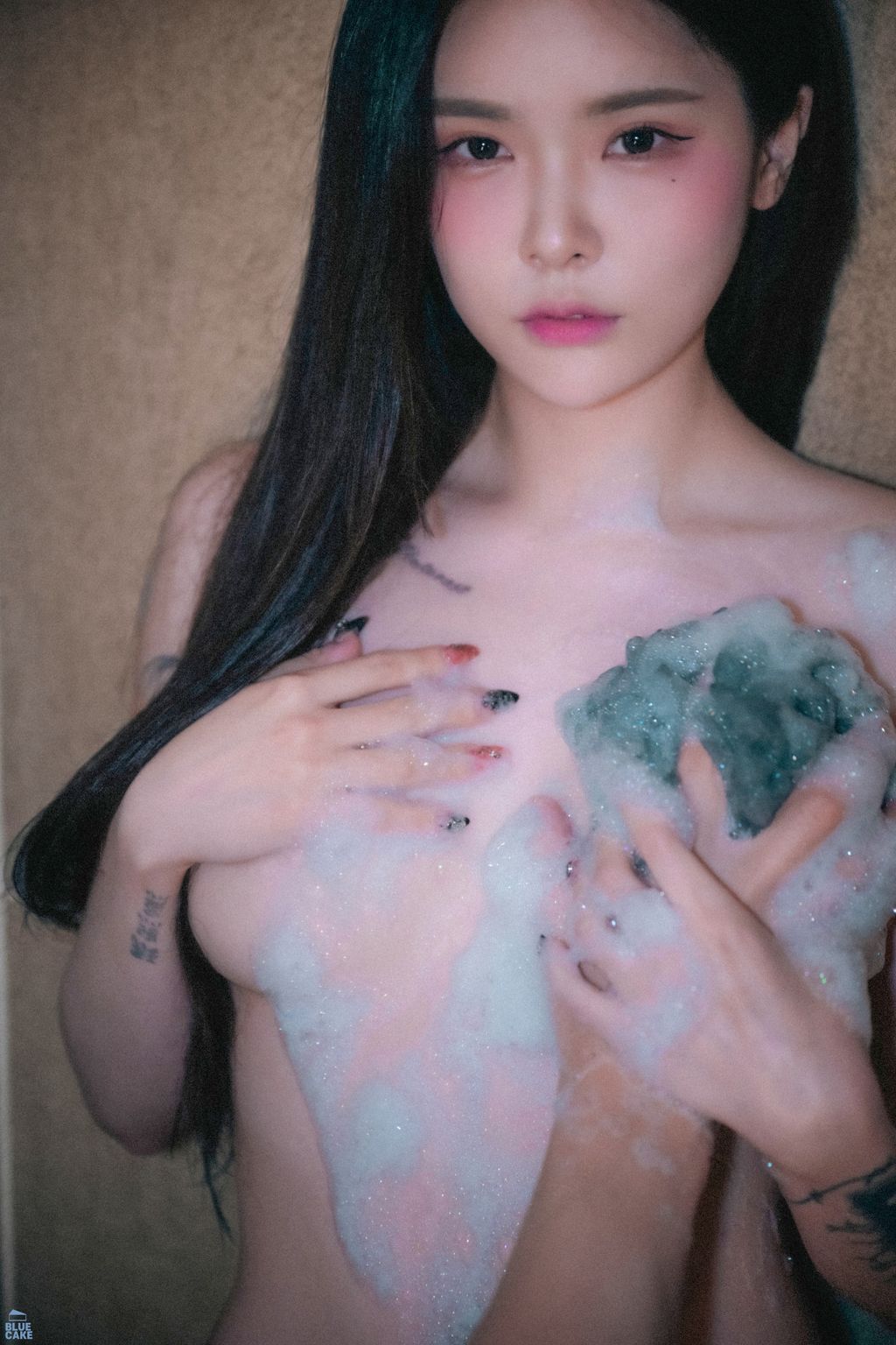 [BLUECAKE] Hikari: Vol.7 Outdoor SM NUDE (111 photos)