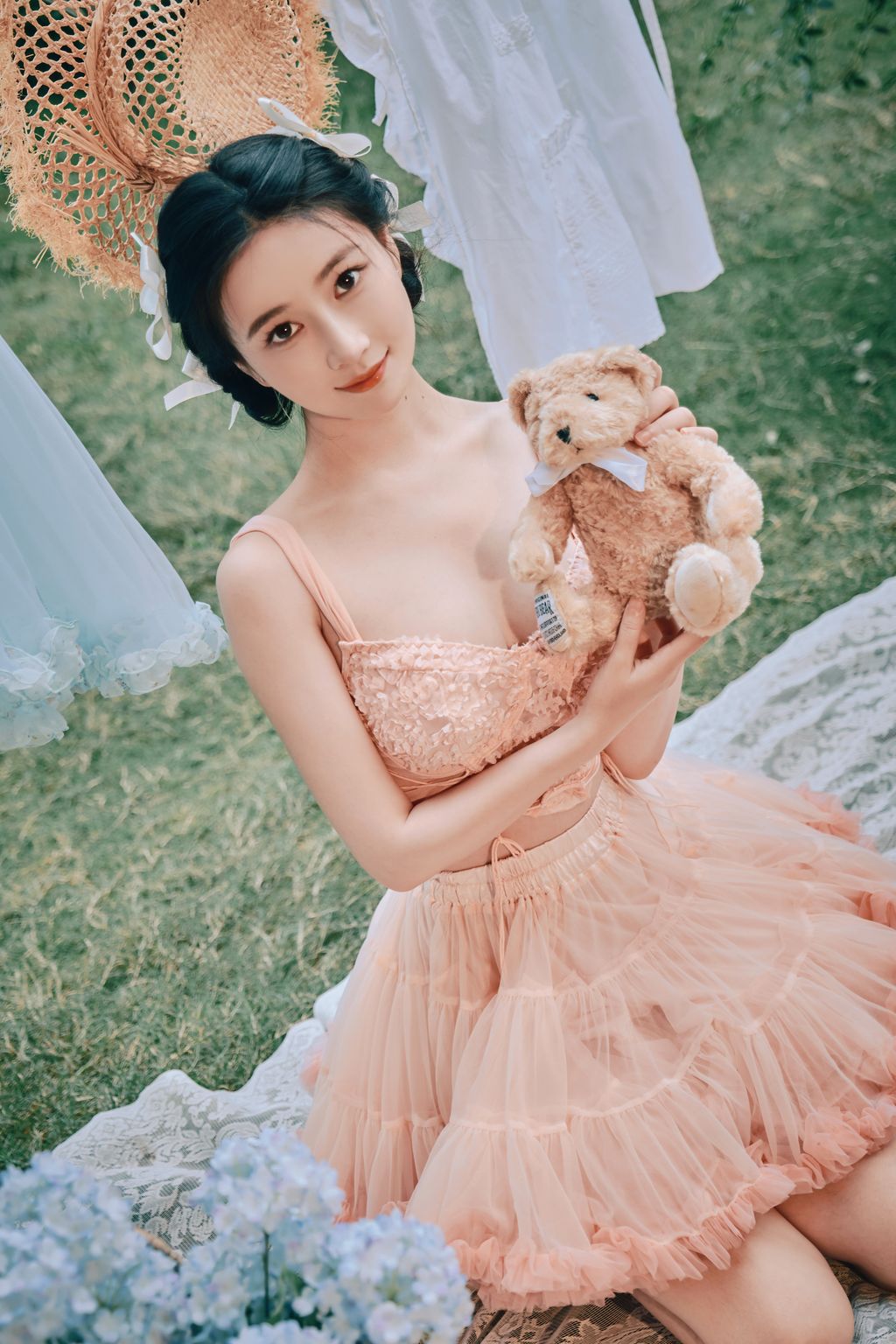 Coser@年年Nnian: 粉色日记 (57 photos) 12 Coser@年年Nnian: 粉色日记 (57 photos) 12