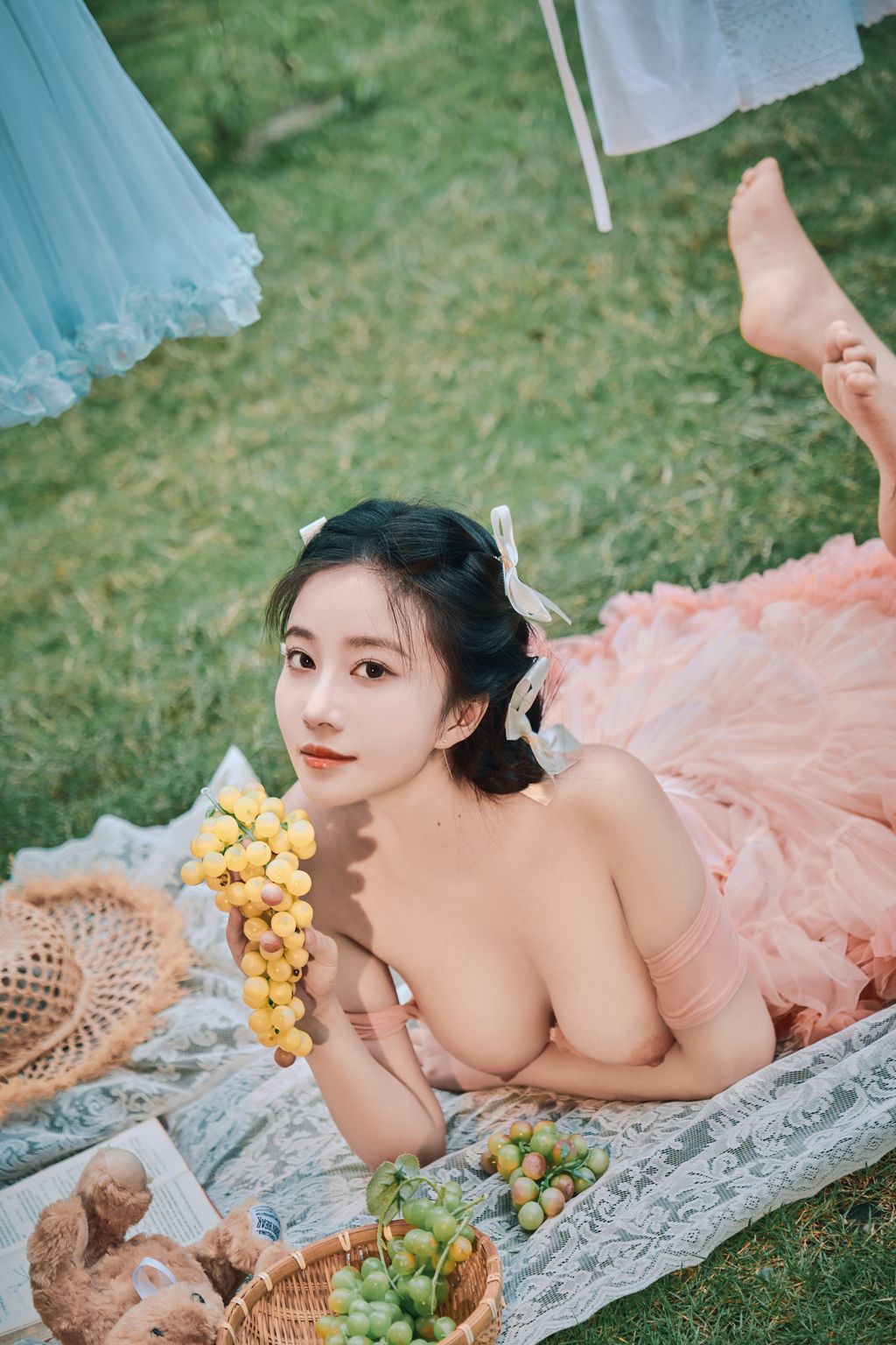 Coser@年年Nnian: 粉色日记 (57 photos) 12 Coser@年年Nnian: 粉色日记 (57 photos) 12
