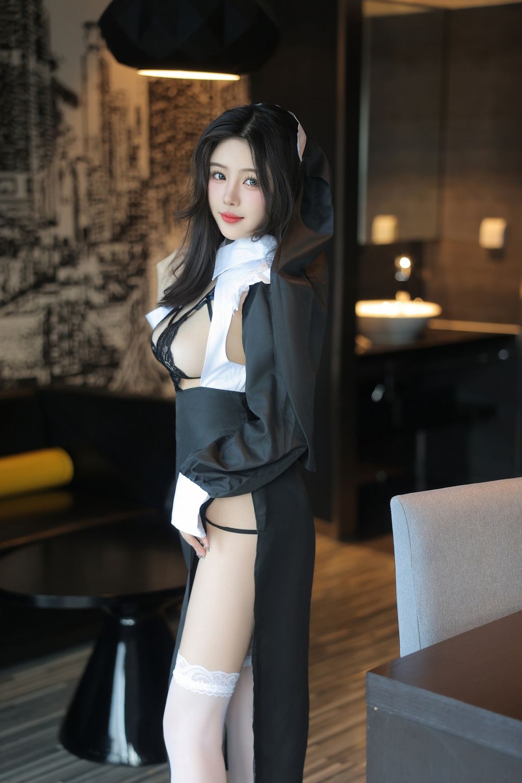 [内购无水印] 袁圆: 修女 (81 photos)