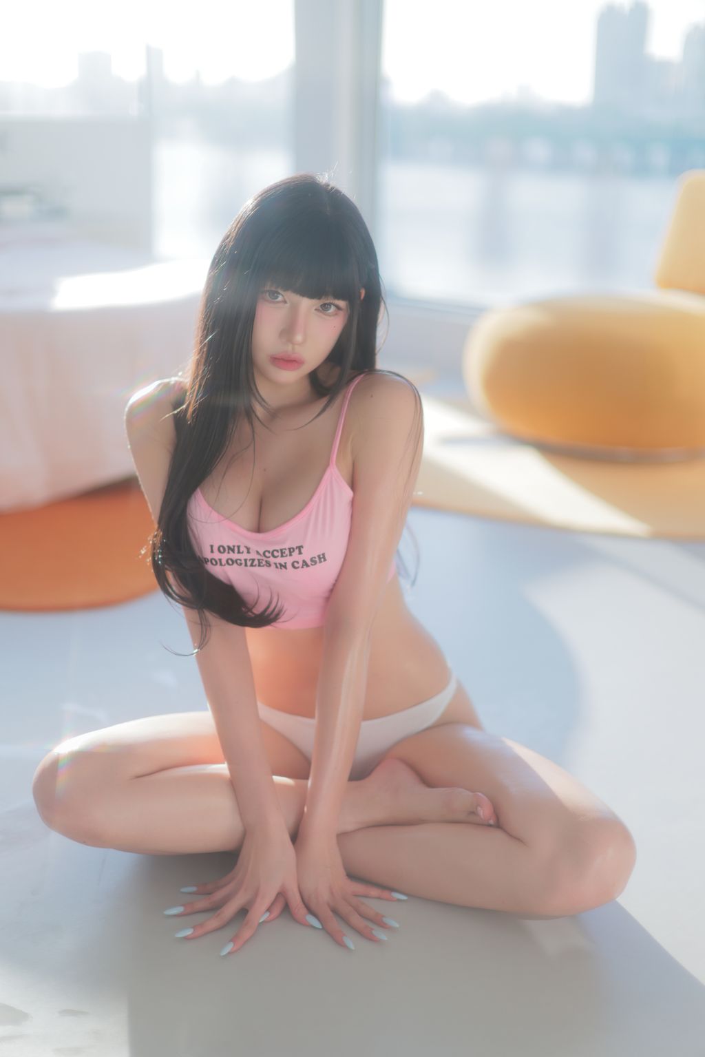 Dongeuran (동그란): Baby Oil (240 photos) 17 Dongeuran (동그란): Baby Oil (240 photos) 17