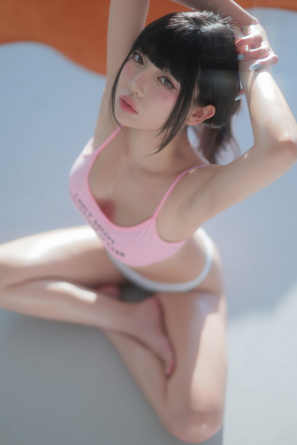 Dongeuran (동그란): Baby Oil (240 photos) 10 Dongeuran (동그란): Baby Oil (240 photos) 10