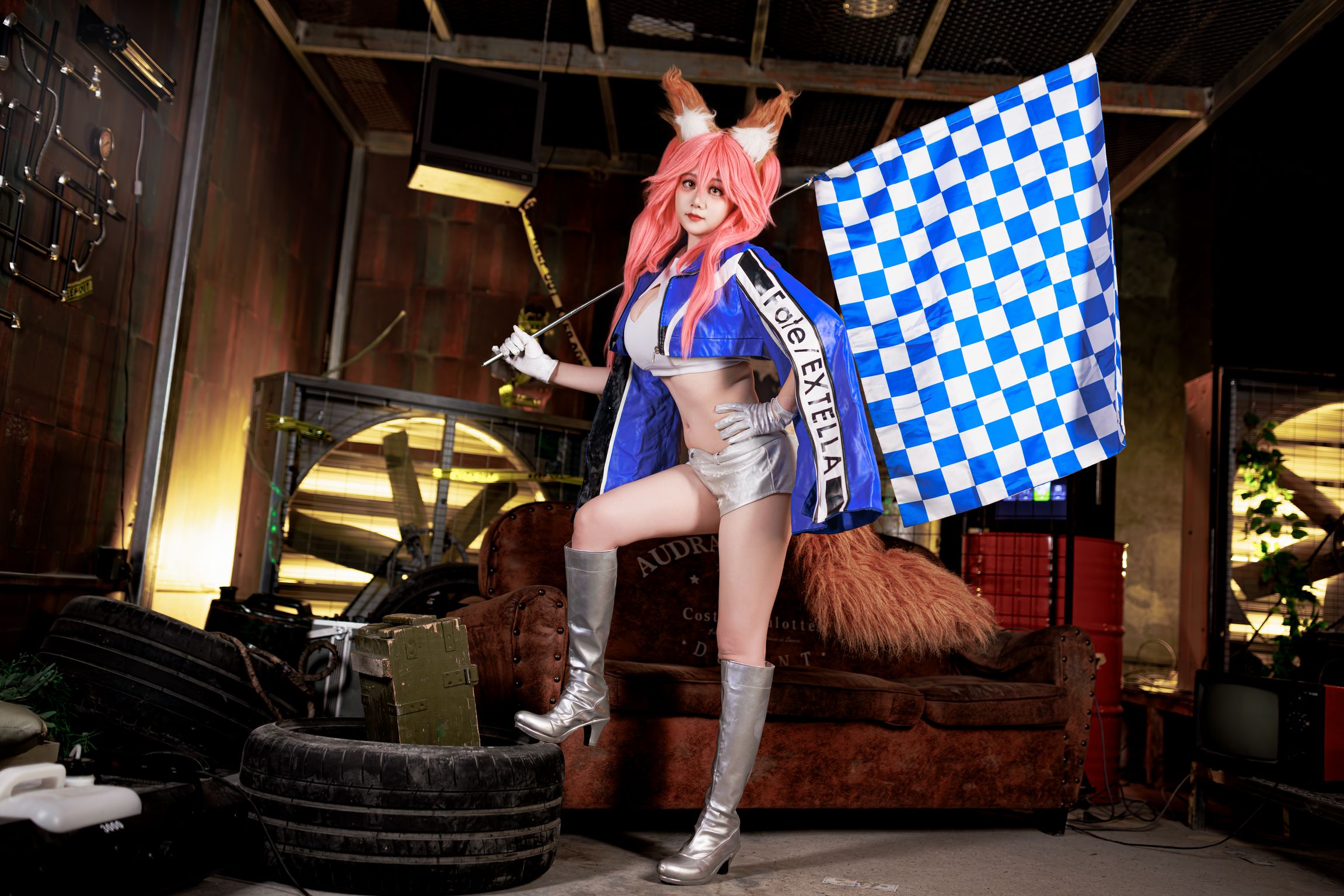 Coser@阿雪雪: FGO 玉藻前赛车服 (90 photos)