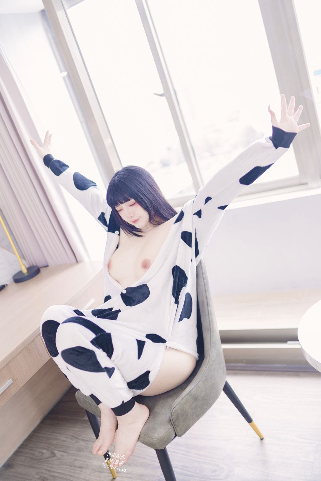 Coser@慕慕Momo: 奶牛Milky (56 photos + 1 video)