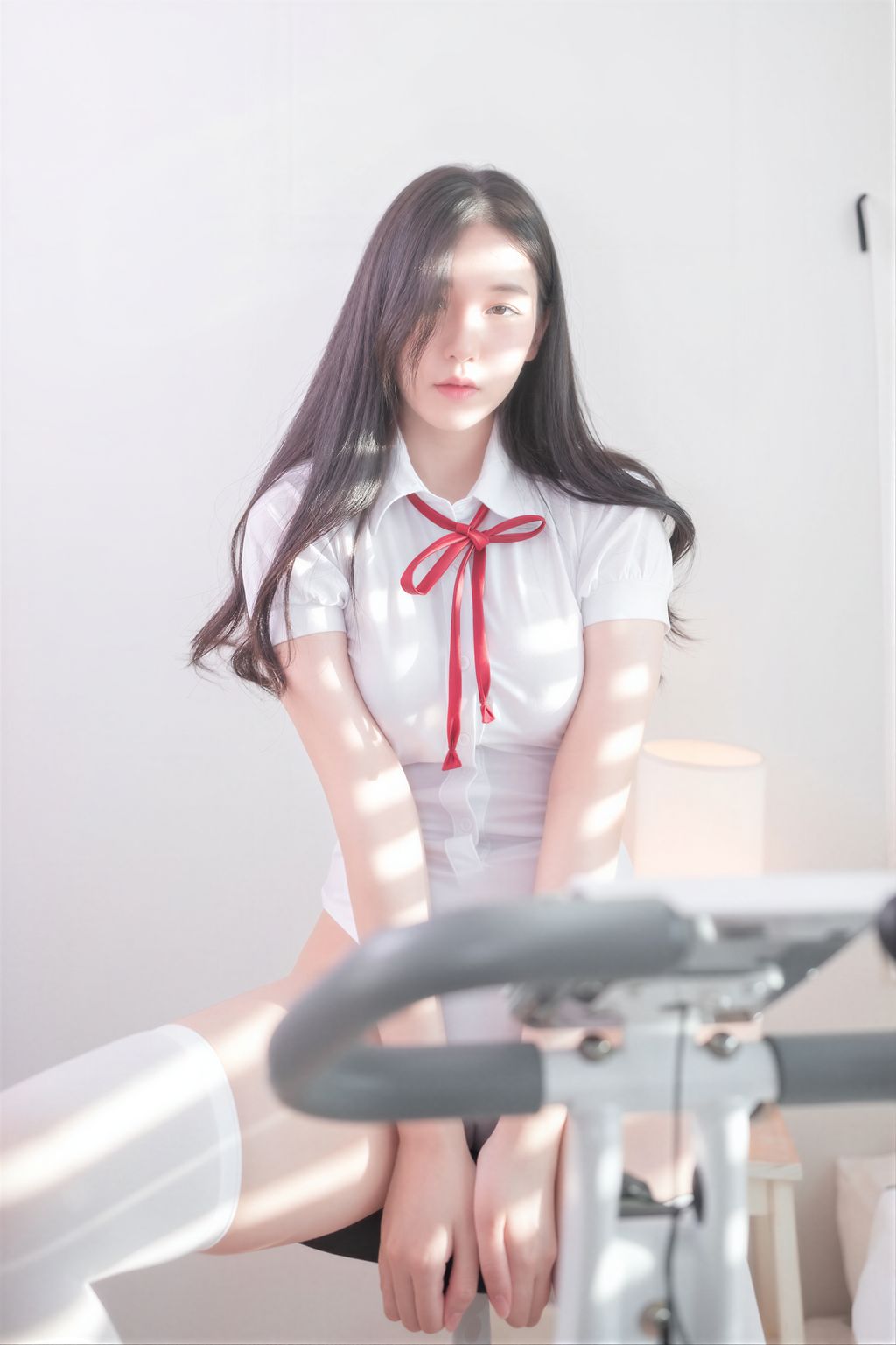[AI Enhanced] PhotoChips: Baebae (베베) – Vol.112 No.2 (55 photos)