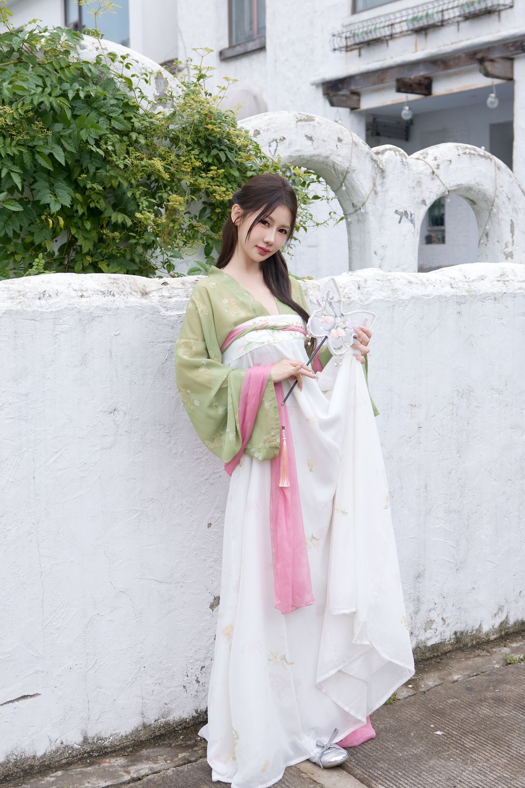 [内购无水印] Yin Tian Tian (尹甜甜sunny): 秀人网模特 中秋汉服 (109 photos)