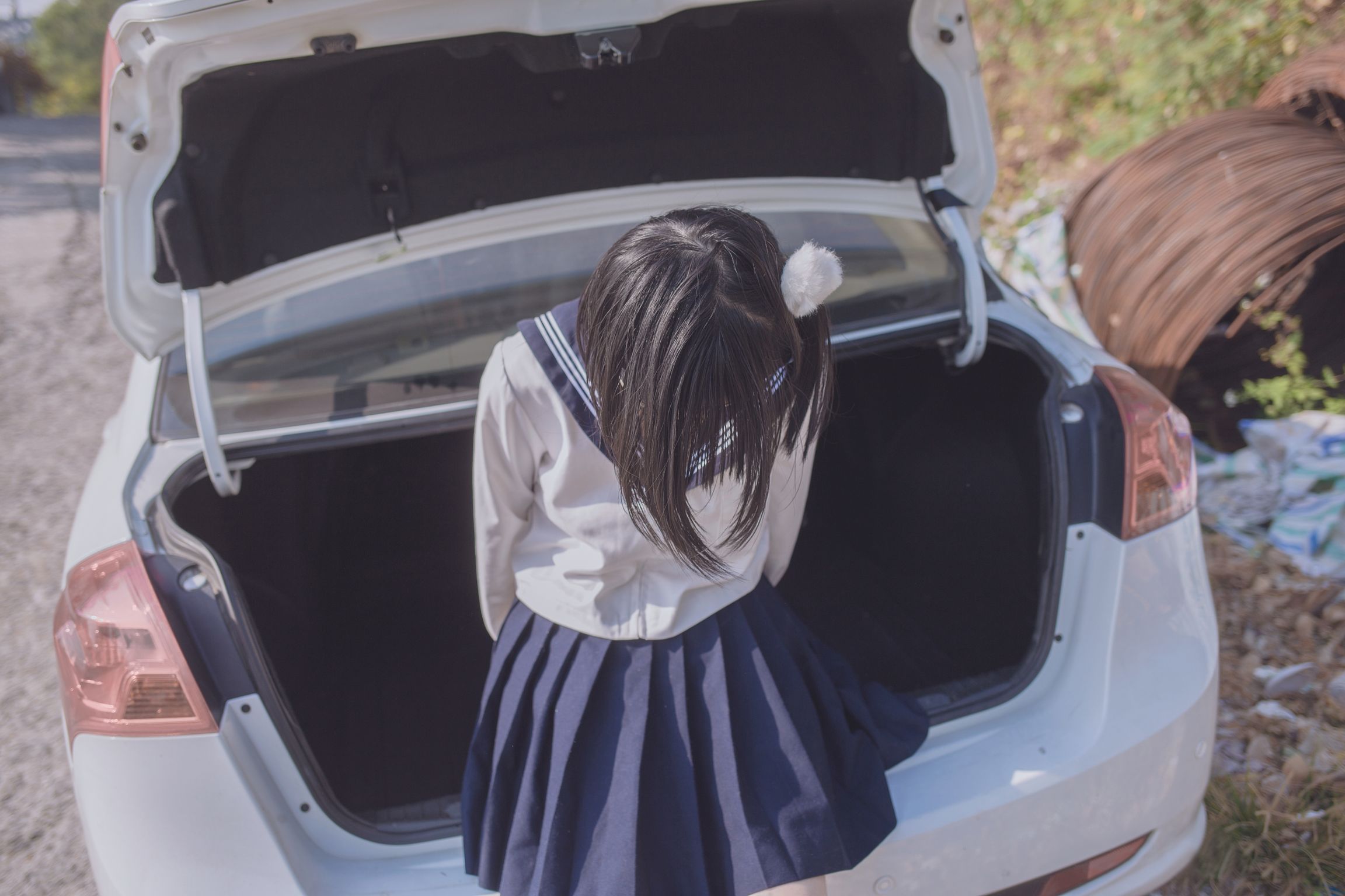 Coser@悠宝三岁: 放学后被绑在后备箱 (57 photos) 7 Coser@悠宝三岁: 放学后被绑在后备箱 (57 photos) 7