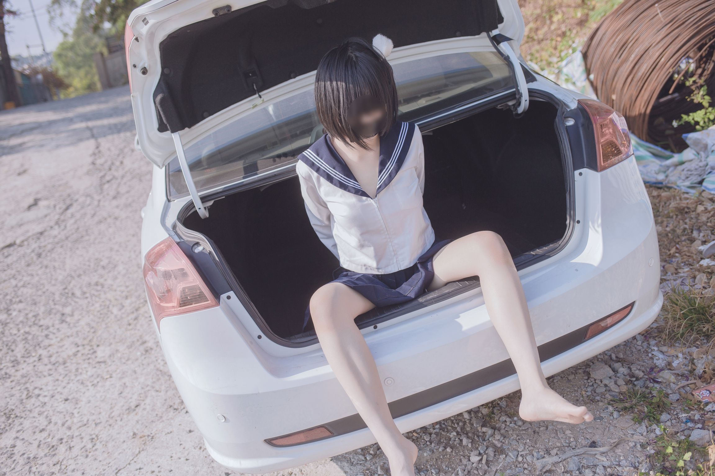 Coser@悠宝三岁: 放学后被绑在后备箱 (57 photos) 6 Coser@悠宝三岁: 放学后被绑在后备箱 (57 photos) 6