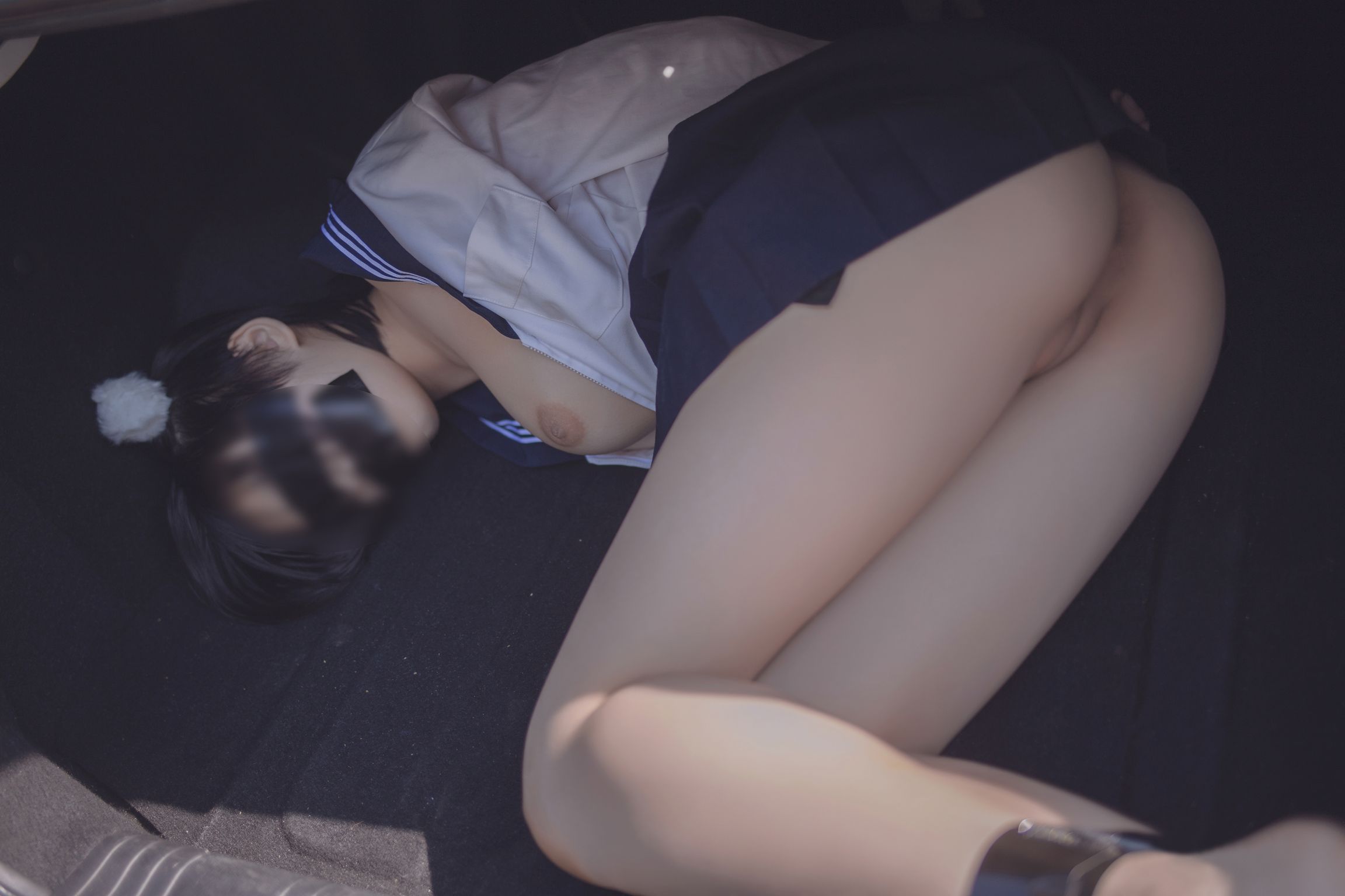 Coser@悠宝三岁: 放学后被绑在后备箱 (57 photos) 16 Coser@悠宝三岁: 放学后被绑在后备箱 (57 photos) 16