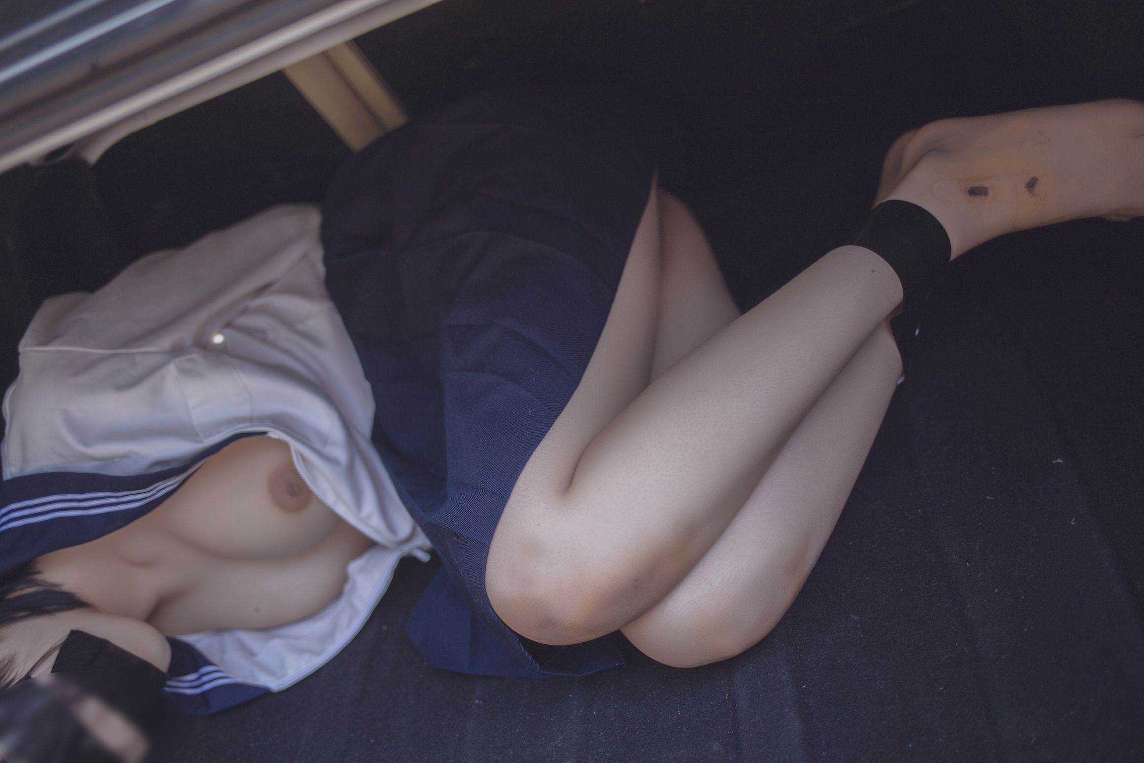 Coser@悠宝三岁: 放学后被绑在后备箱 (57 photos) 3 Coser@悠宝三岁: 放学后被绑在后备箱 (57 photos) 3