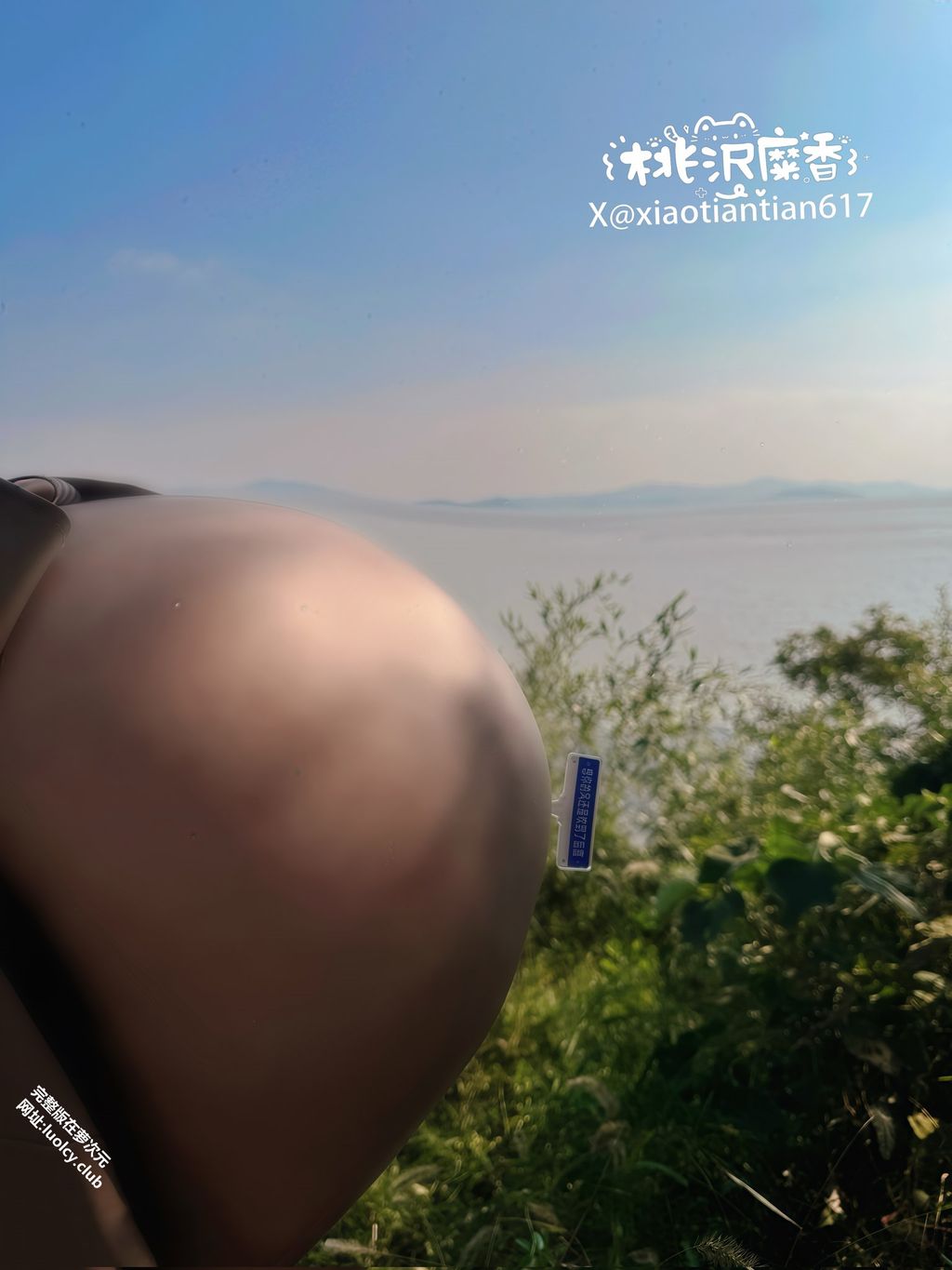 Coser@香草奶喵: 双尾白虎萝莉户外露出 (257 photos + 332 videos) 3 Coser@香草奶喵: 双尾白虎萝莉户外露出 (257 photos + 332 videos) 3