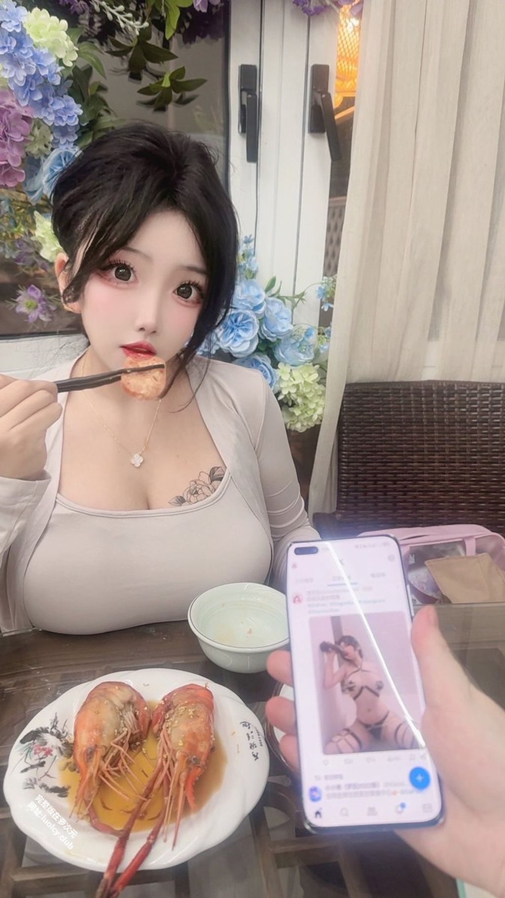 Coser@香草奶喵: 双尾白虎萝莉户外露出 (257 photos + 332 videos) 15 Coser@香草奶喵: 双尾白虎萝莉户外露出 (257 photos + 332 videos) 15