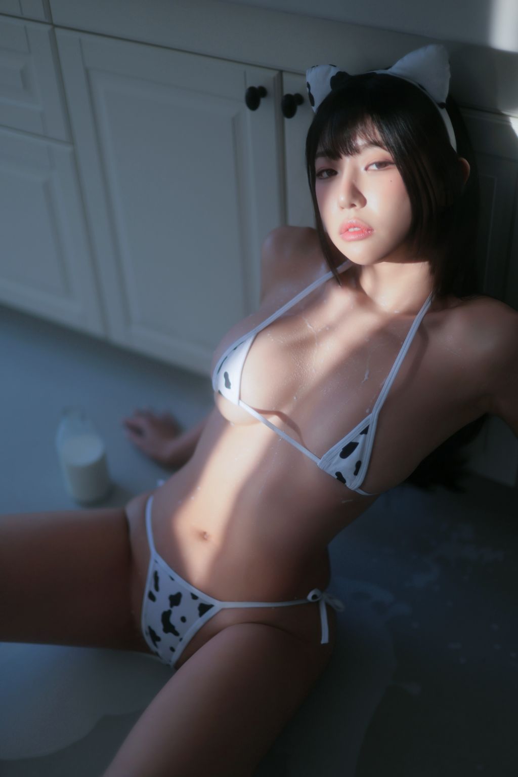 Dongeuran (동그란): Milk Cow #01 (128 photos) 0 Dongeuran (동그란): Milk Cow #01 (128 photos) 0