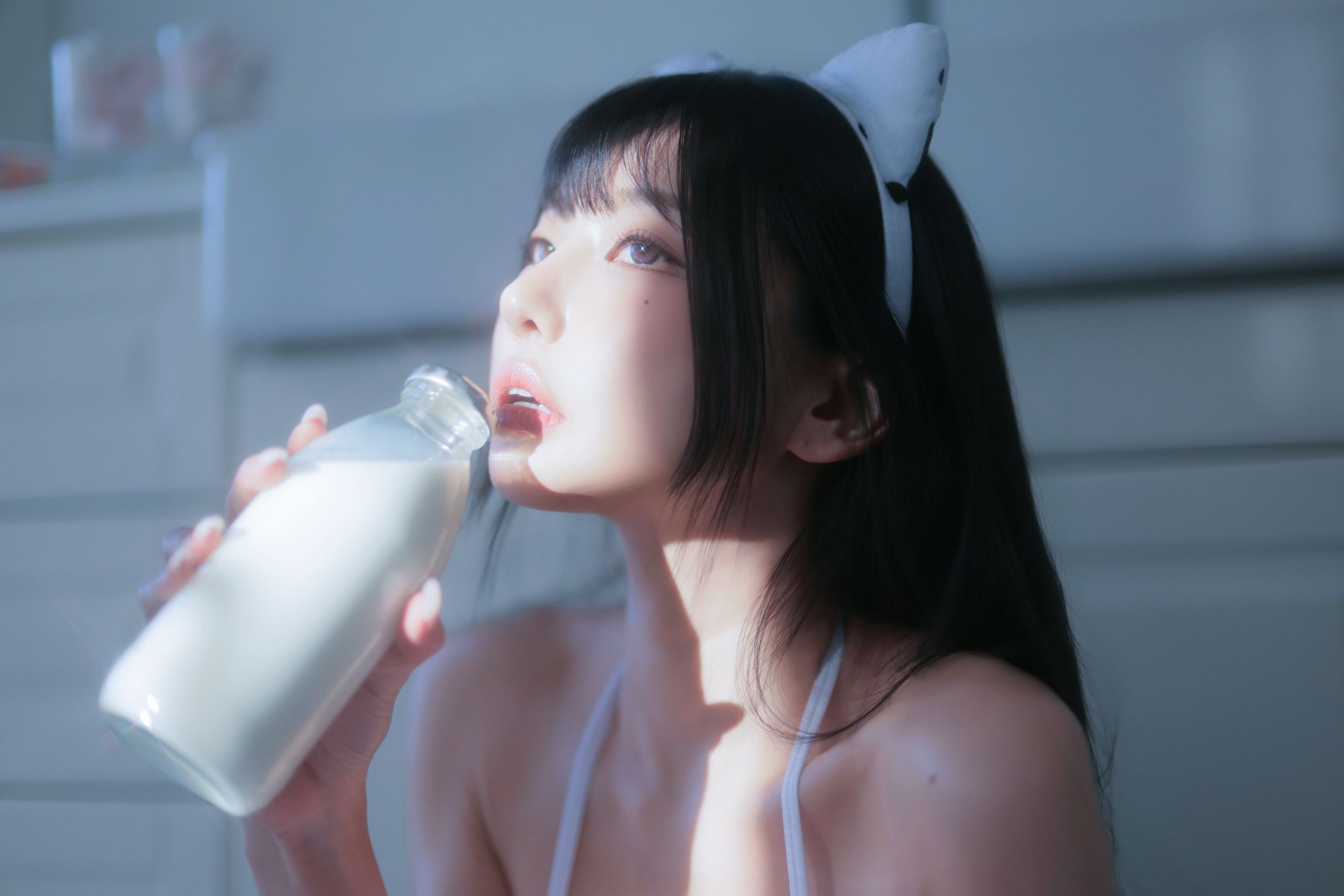 Dongeuran (동그란): Milk Cow #01 (128 photos) 1 Dongeuran (동그란): Milk Cow #01 (128 photos) 1