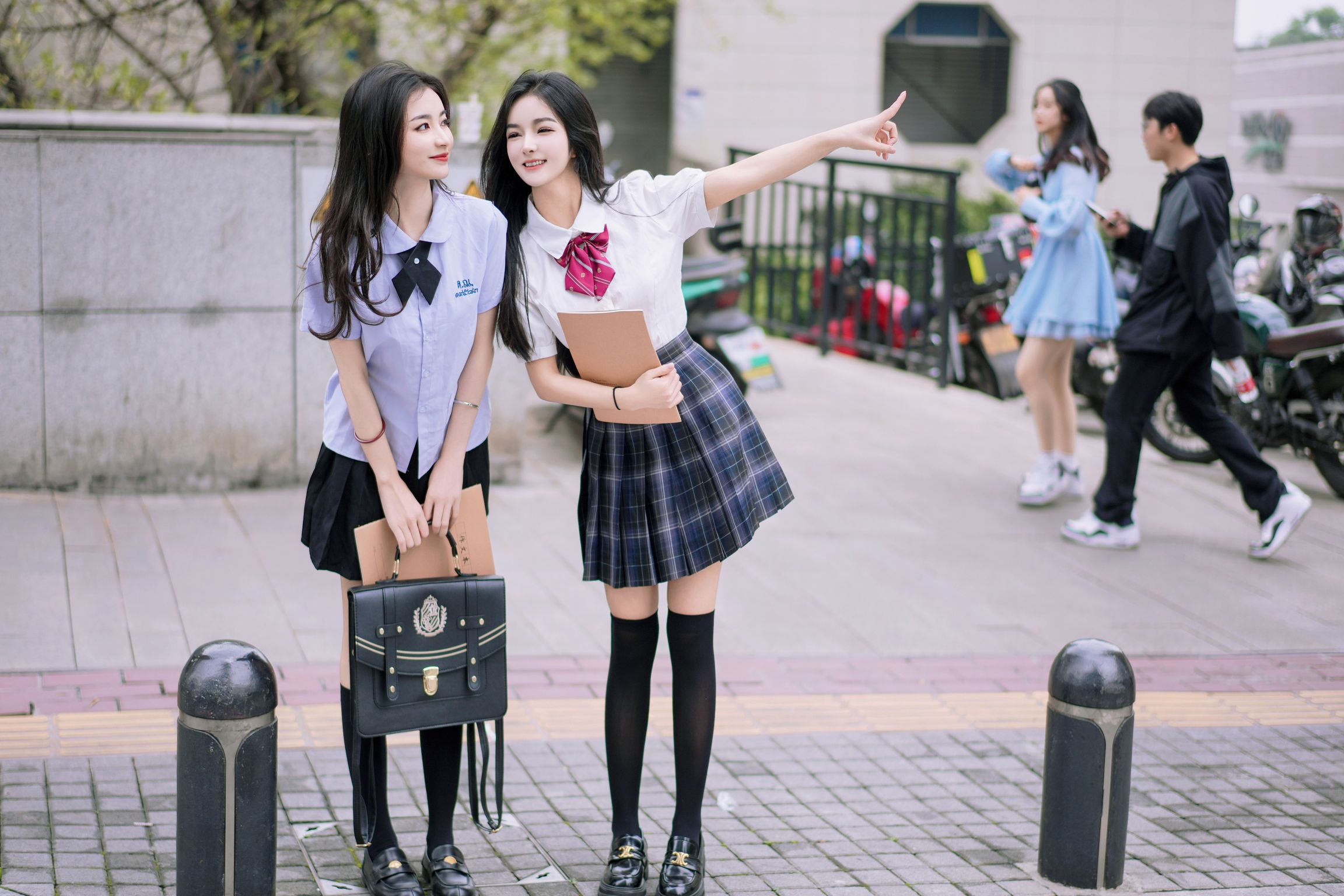 [内购无水印] 鱼子酱Fish & 谭小灵: 双人JK (108 photos)