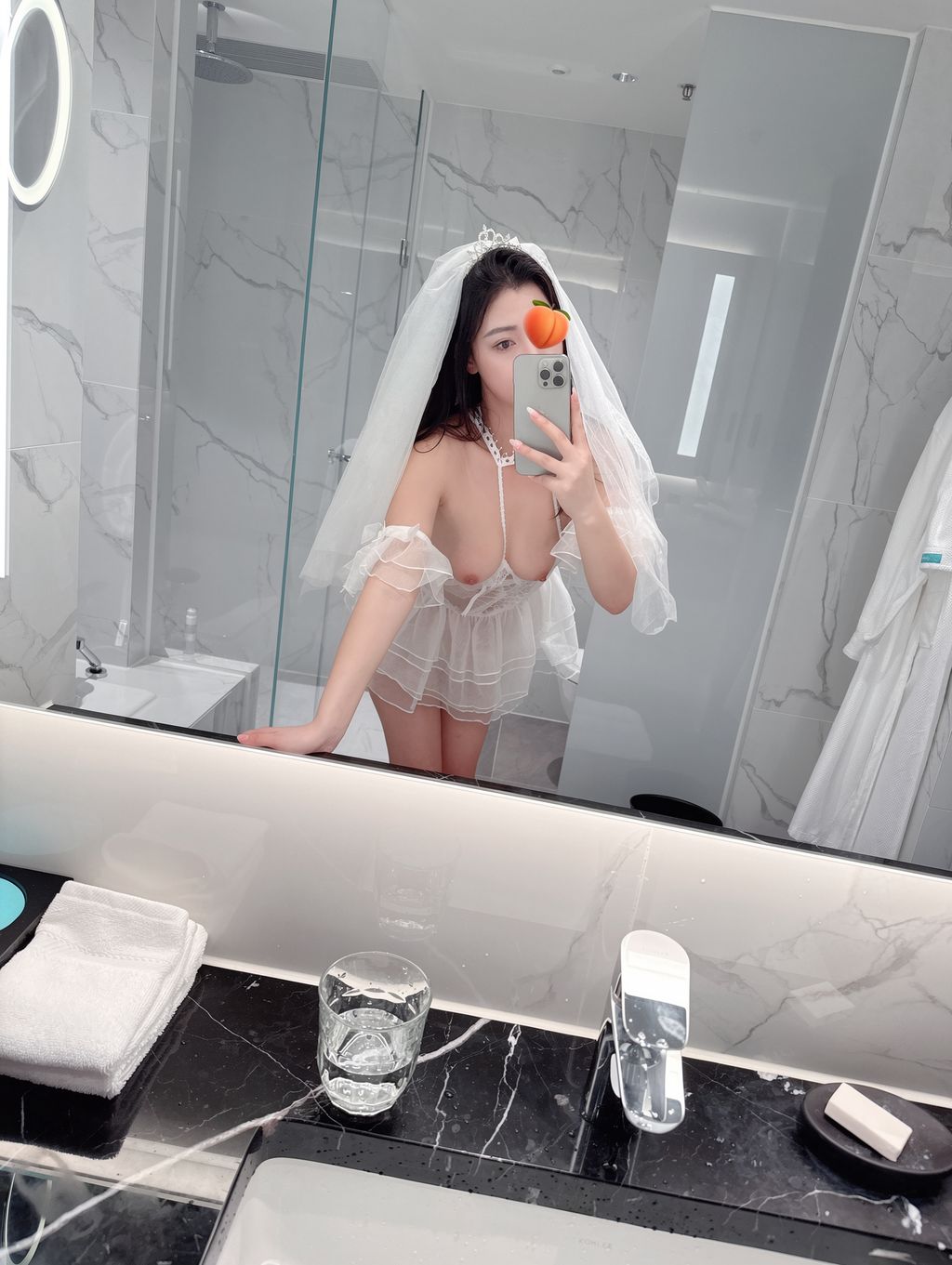 [OtherXXX] Lili_桃儿: 反差御姐 户外露出人前女神人后小狗 (89 photos + 8 videos)