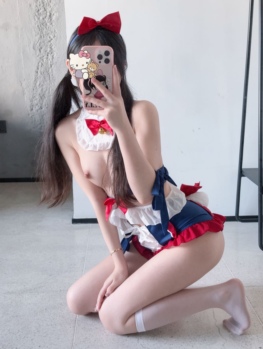 [OtherXXX] Lunabb666888(Lunabb): 完美诱人双马尾白虎萝莉私拍合集 (138 photos + 48 videos)