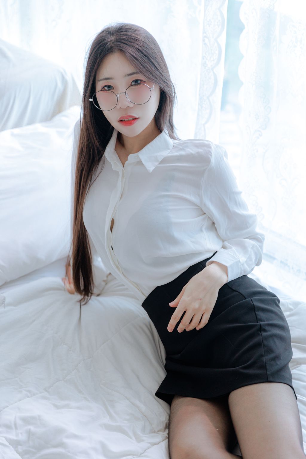 [Porrinn] EUN: Office Girl (75 photos)