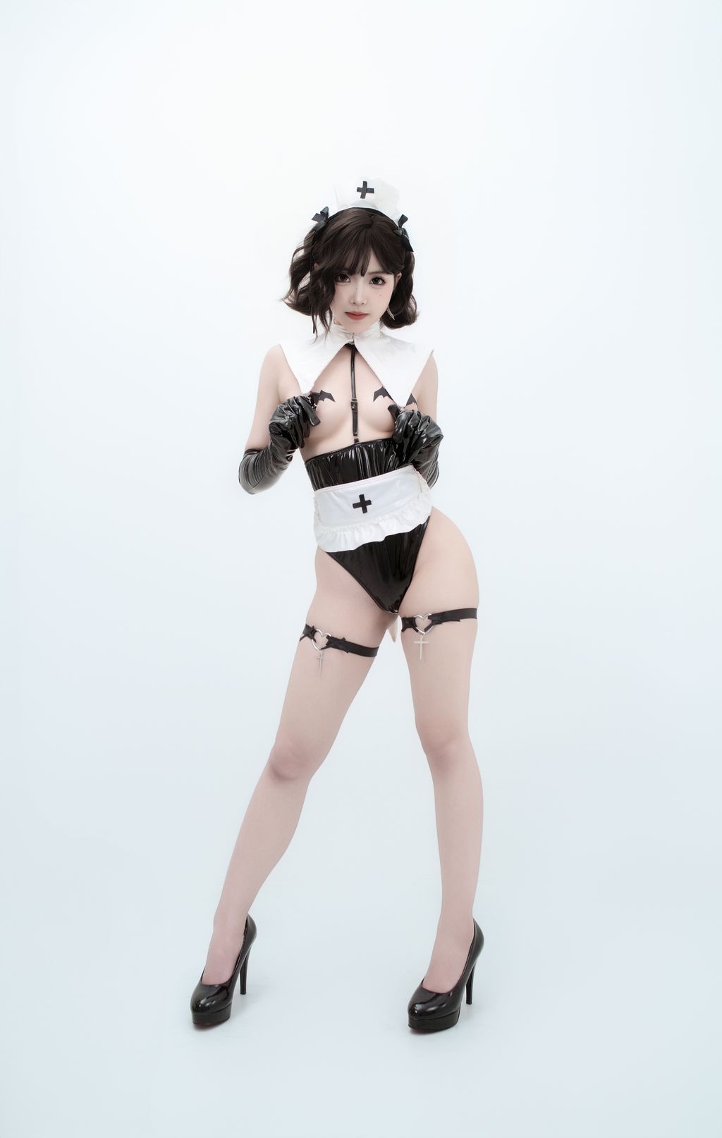 Coser@Bangni邦尼: 武装修女 (86 photos) 19 Coser@Bangni邦尼: 武装修女 (86 photos) 19
