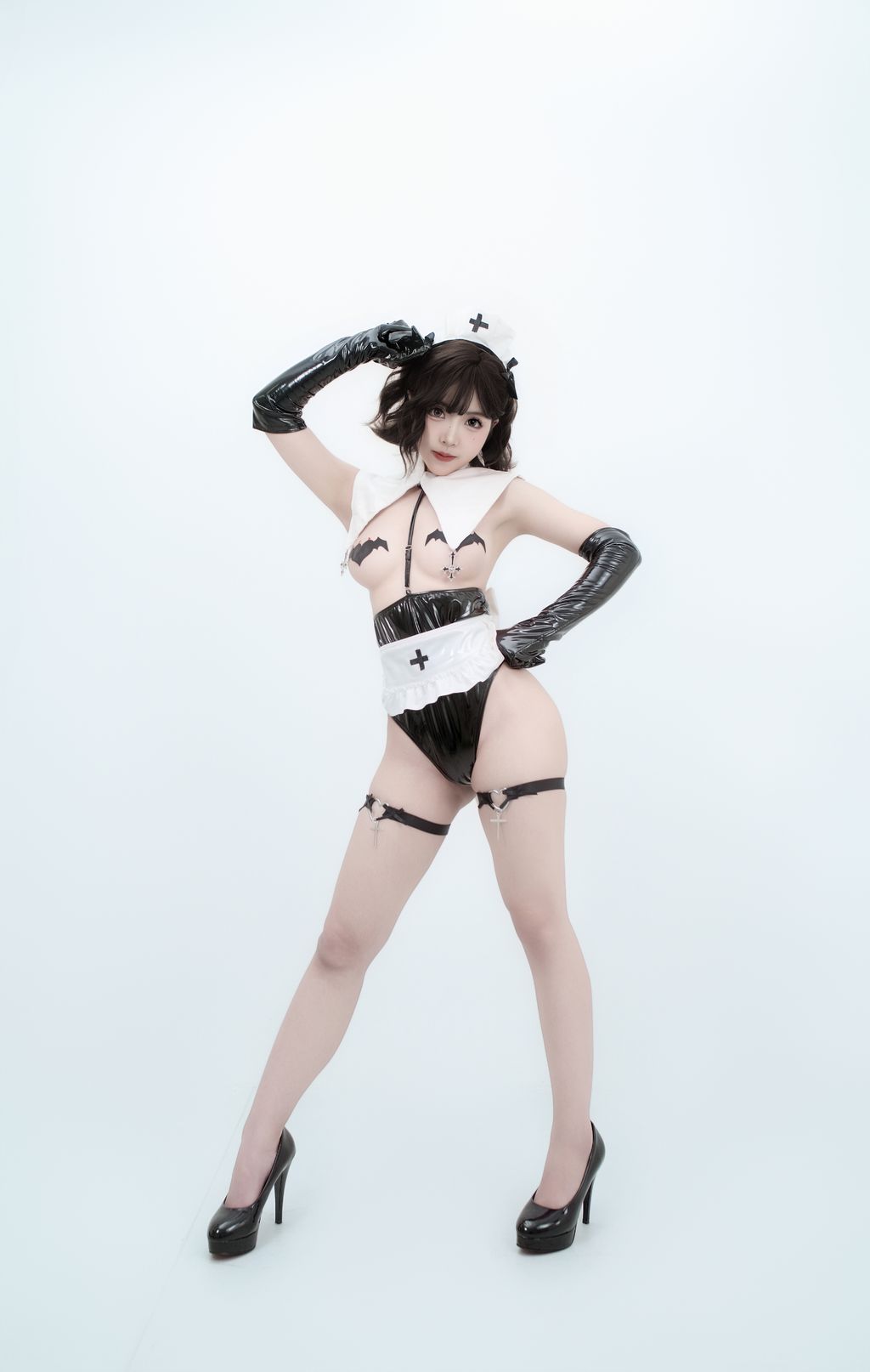 Coser@Bangni邦尼: 武装修女 (86 photos) 17 Coser@Bangni邦尼: 武装修女 (86 photos) 17