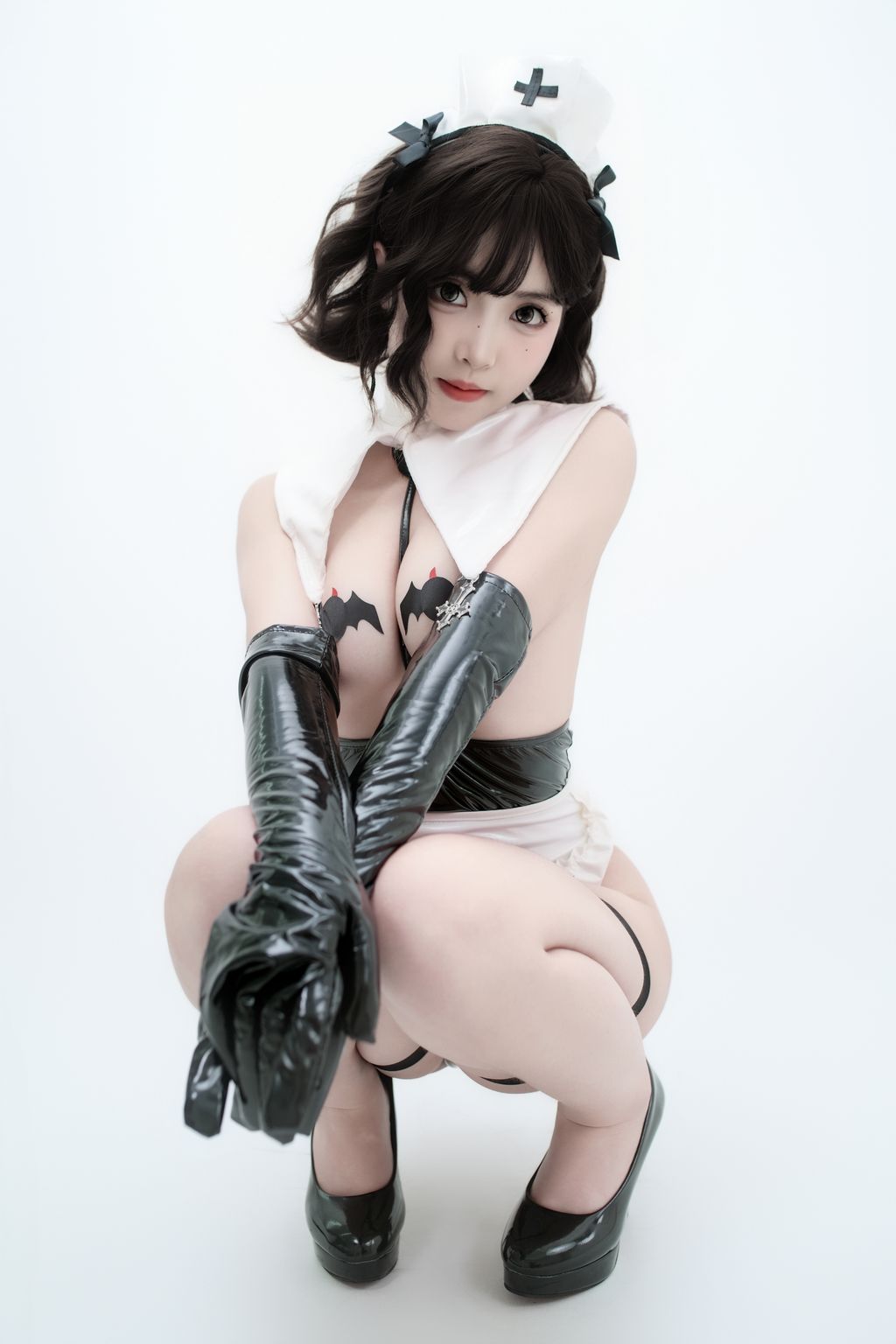 Coser@Bangni邦尼: 武装修女 (86 photos) 18 Coser@Bangni邦尼: 武装修女 (86 photos) 18