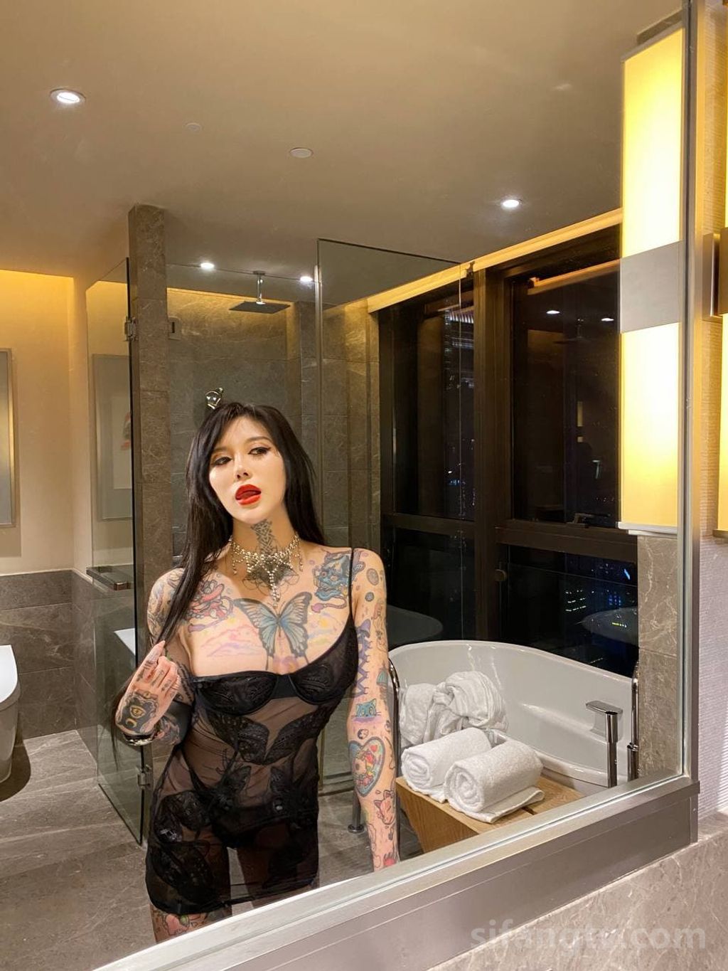 Sexychloe: 永久会员福利合集 (246 photos + 67 videos) 1 Sexychloe: 永久会员福利合集 (246 photos + 67 videos) 1