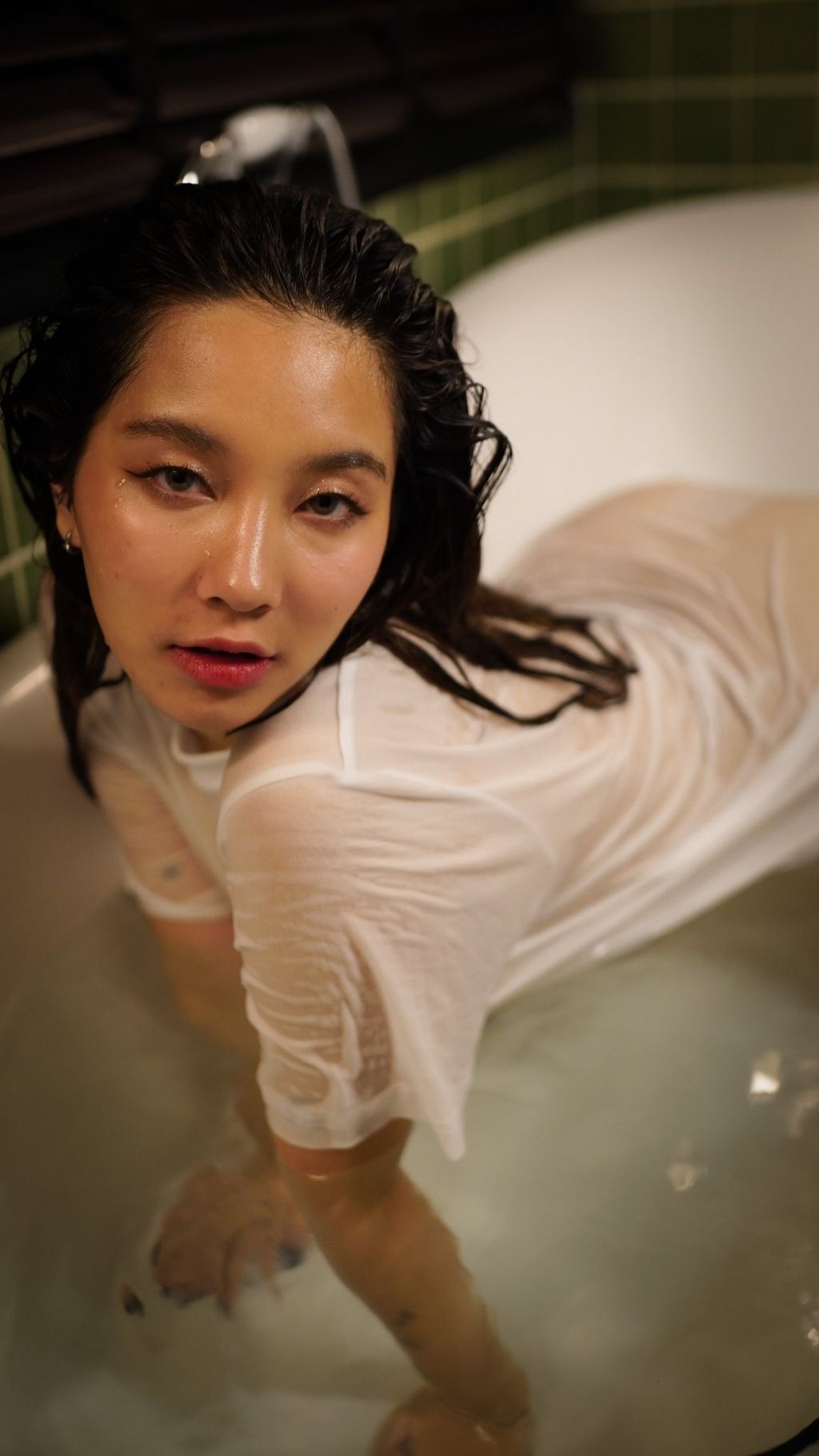 irisadamsone: 极品清纯系电竞网红私拍 (339 photos + 39 videos) 12 irisadamsone: 极品清纯系电竞网红私拍 (339 photos + 39 videos) 12