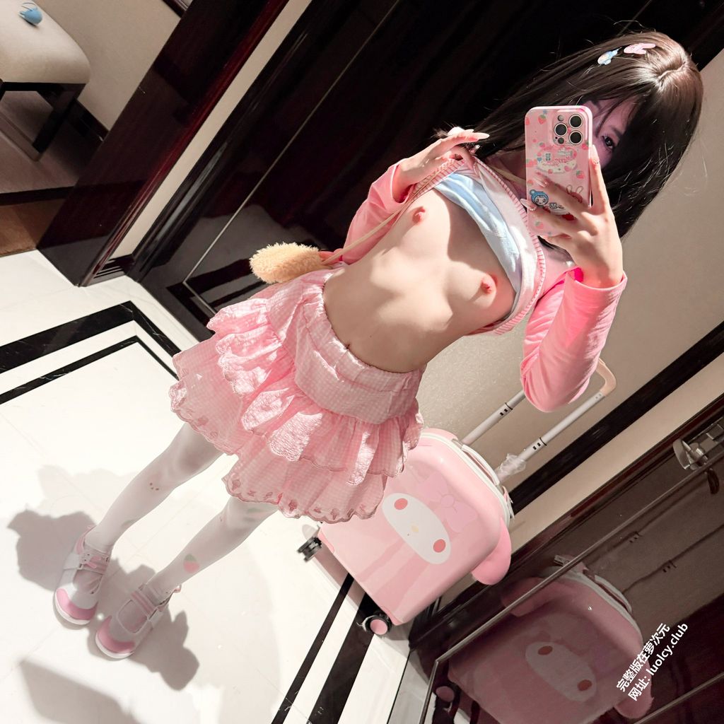 qqcattt1(小月喵): 双马尾白虎萝莉极品福利姬 (297 photos + 34 videos) 0 qqcattt1(小月喵): 双马尾白虎萝莉极品福利姬 (297 photos + 34 videos) 0