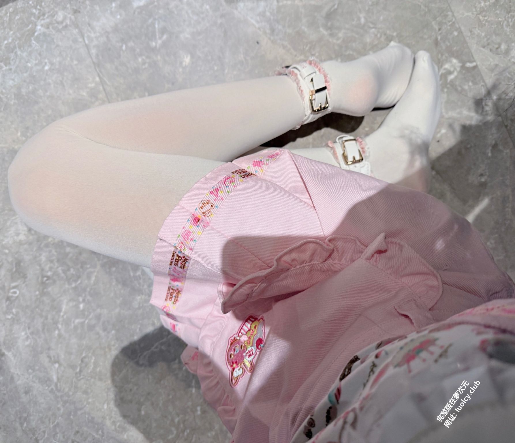 qqcattt1(小月喵): 双马尾白虎萝莉极品福利姬 (297 photos + 34 videos) 5 qqcattt1(小月喵): 双马尾白虎萝莉极品福利姬 (297 photos + 34 videos) 5