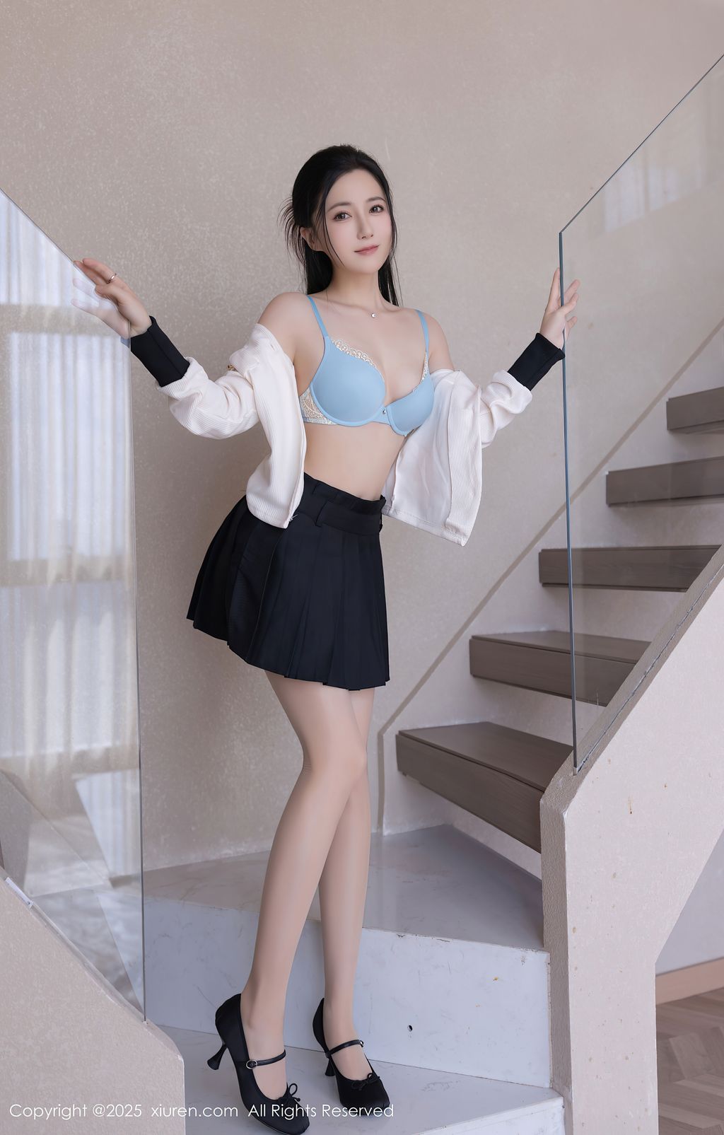 XIUREN No.10611 – 10615 (378 photos) 5 XIUREN No.10611 – 10615 (378 photos) 5