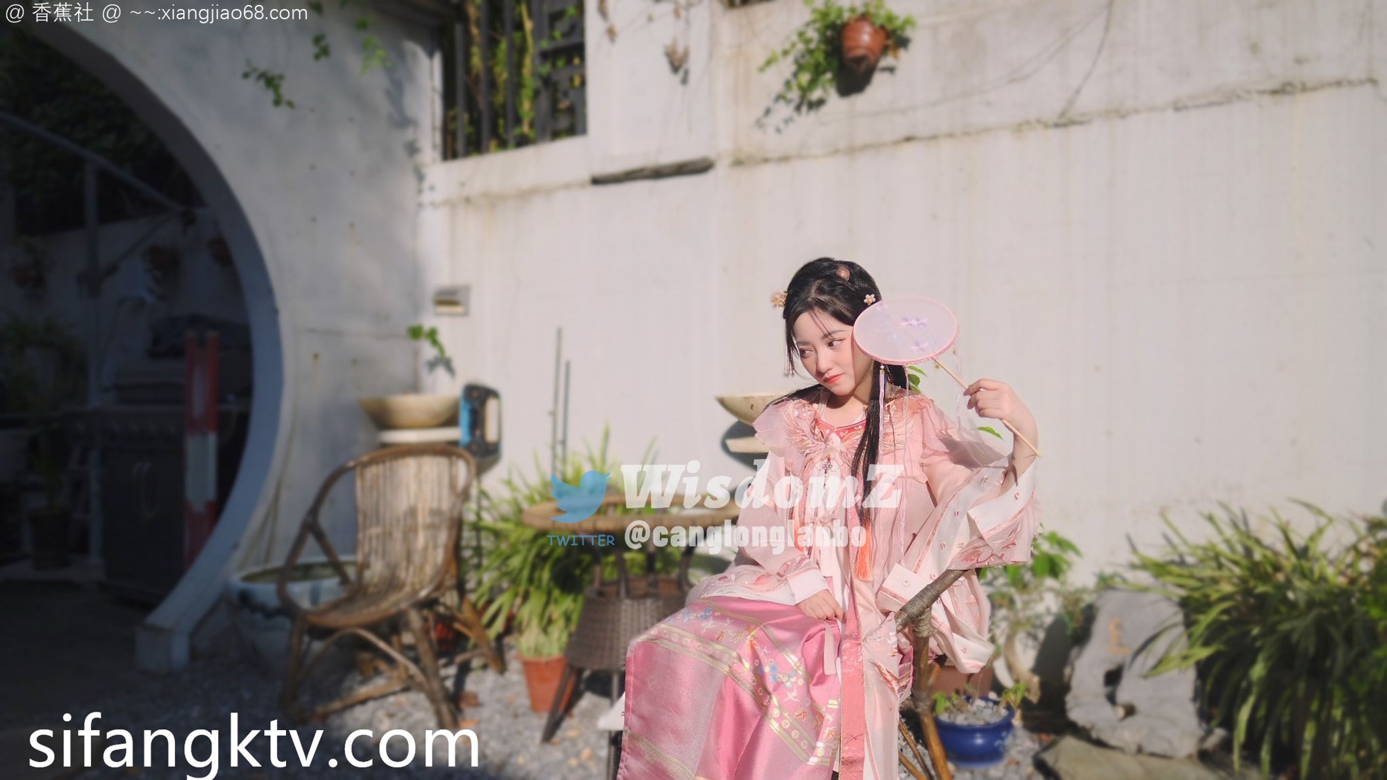 酒月: 巨乳女神WisdomZ 私拍甄选 (544 photos + 8 videos) 5 酒月: 巨乳女神WisdomZ 私拍甄选 (544 photos + 8 videos) 5