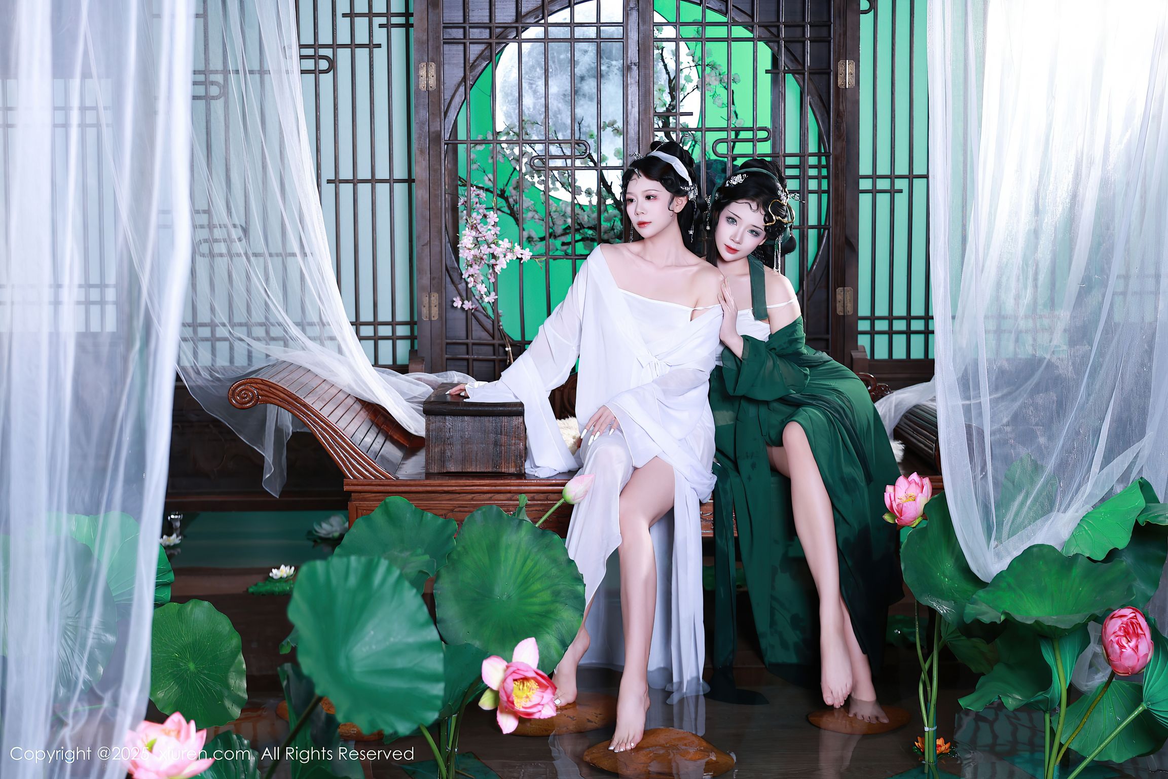 XIUREN No.10561 – 10575 (1161 photos)