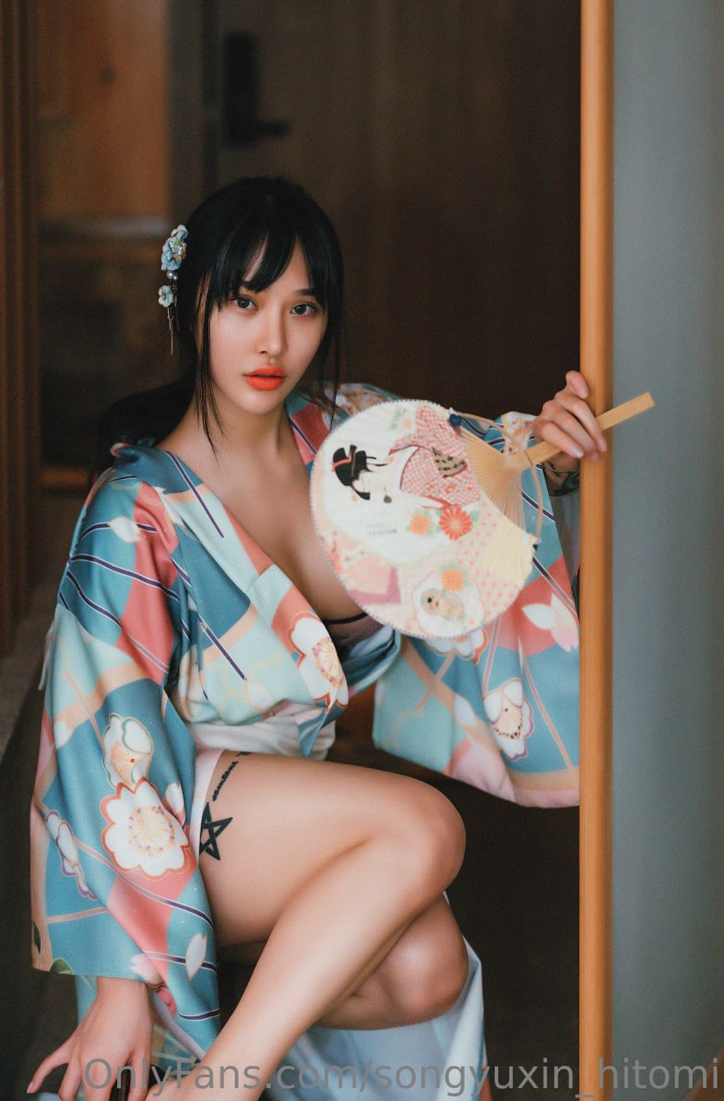 宋昱欣Hitomi: OF私拍 童颜巨臀网红脸A4腰 (318 photos + 14 videos) 16 宋昱欣Hitomi: OF私拍 童颜巨臀网红脸A4腰 (318 photos + 14 videos) 16
