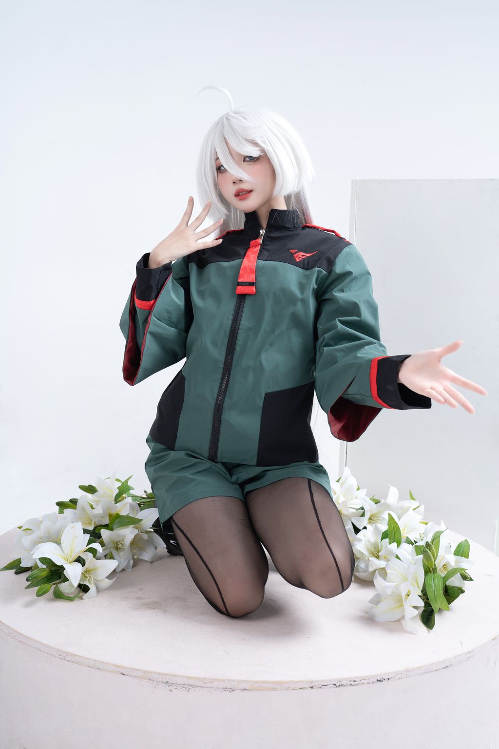 Coser@PoppaChan: Miorine (The Gundam) (40 photos + 10 videos)