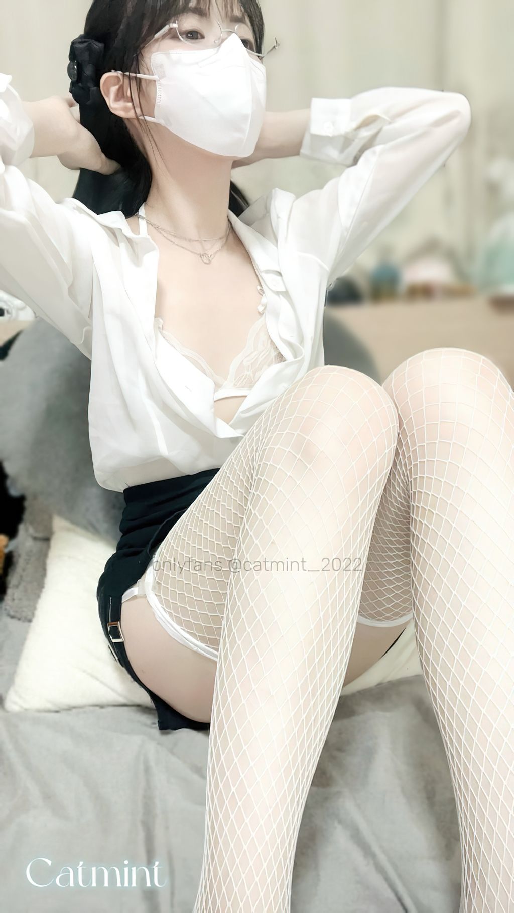catmint_2022(猫薄荷): OnlyFans反差萝莉 收费订阅合集 (424 photos + 194 videos)