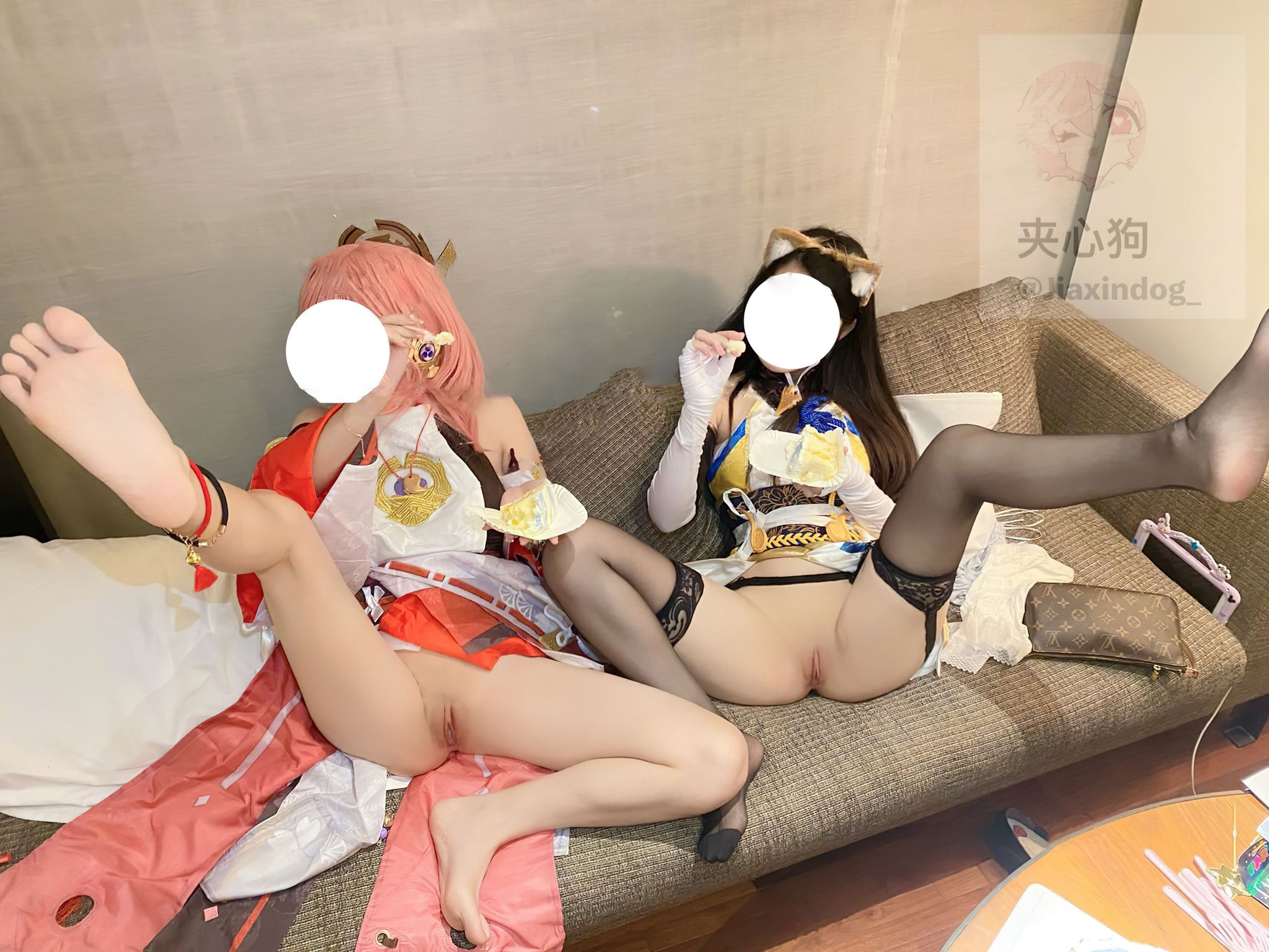 QoQVQoQ(花铁锤姐妹): 顶级双胞胎姐妹私拍合集 (401 photos + 37 videos) 1 QoQVQoQ(花铁锤姐妹): 顶级双胞胎姐妹私拍合集 (401 photos + 37 videos) 1