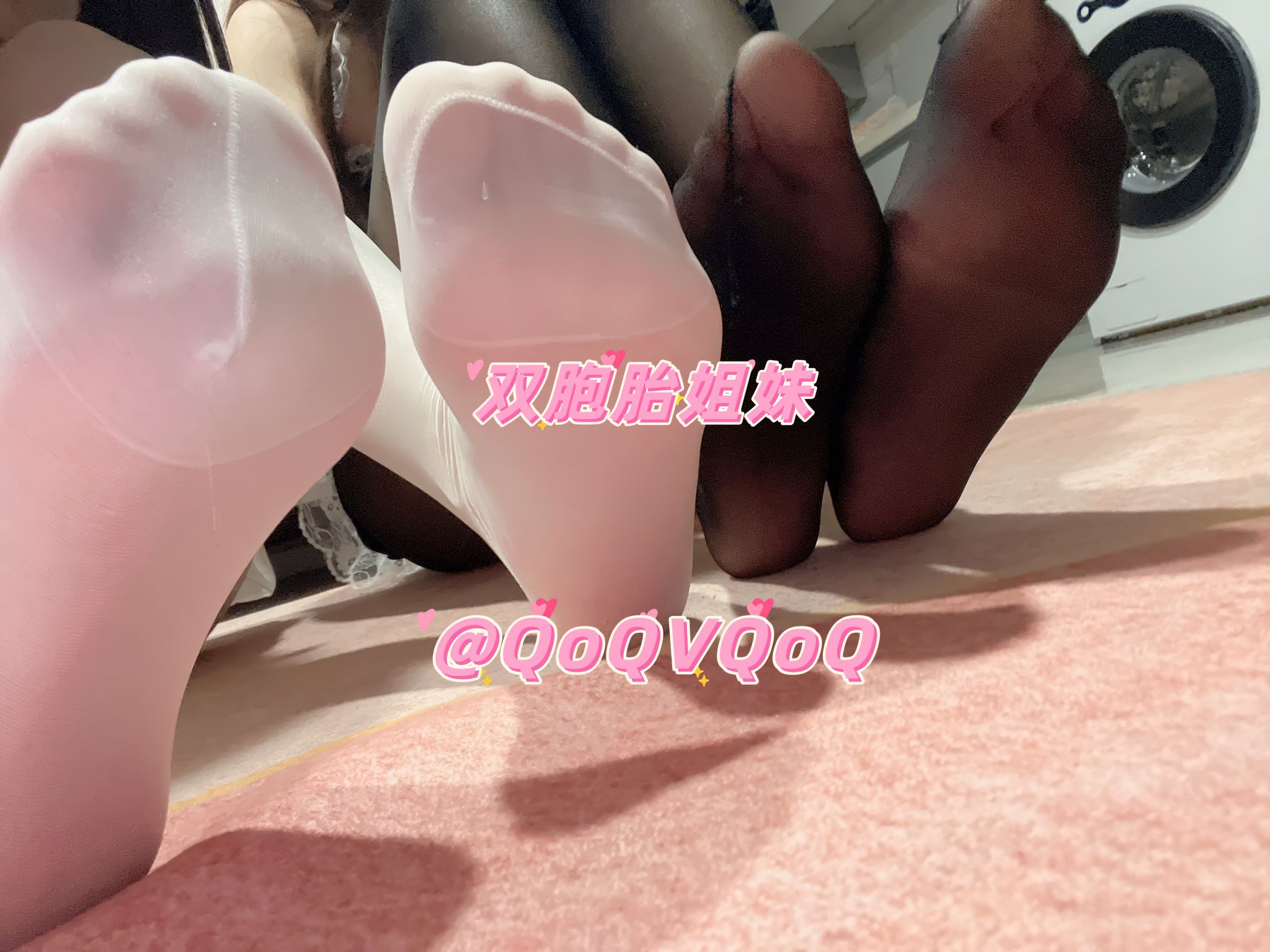 QoQVQoQ(花铁锤姐妹): 顶级双胞胎姐妹私拍合集 (401 photos + 37 videos) 0 QoQVQoQ(花铁锤姐妹): 顶级双胞胎姐妹私拍合集 (401 photos + 37 videos) 0