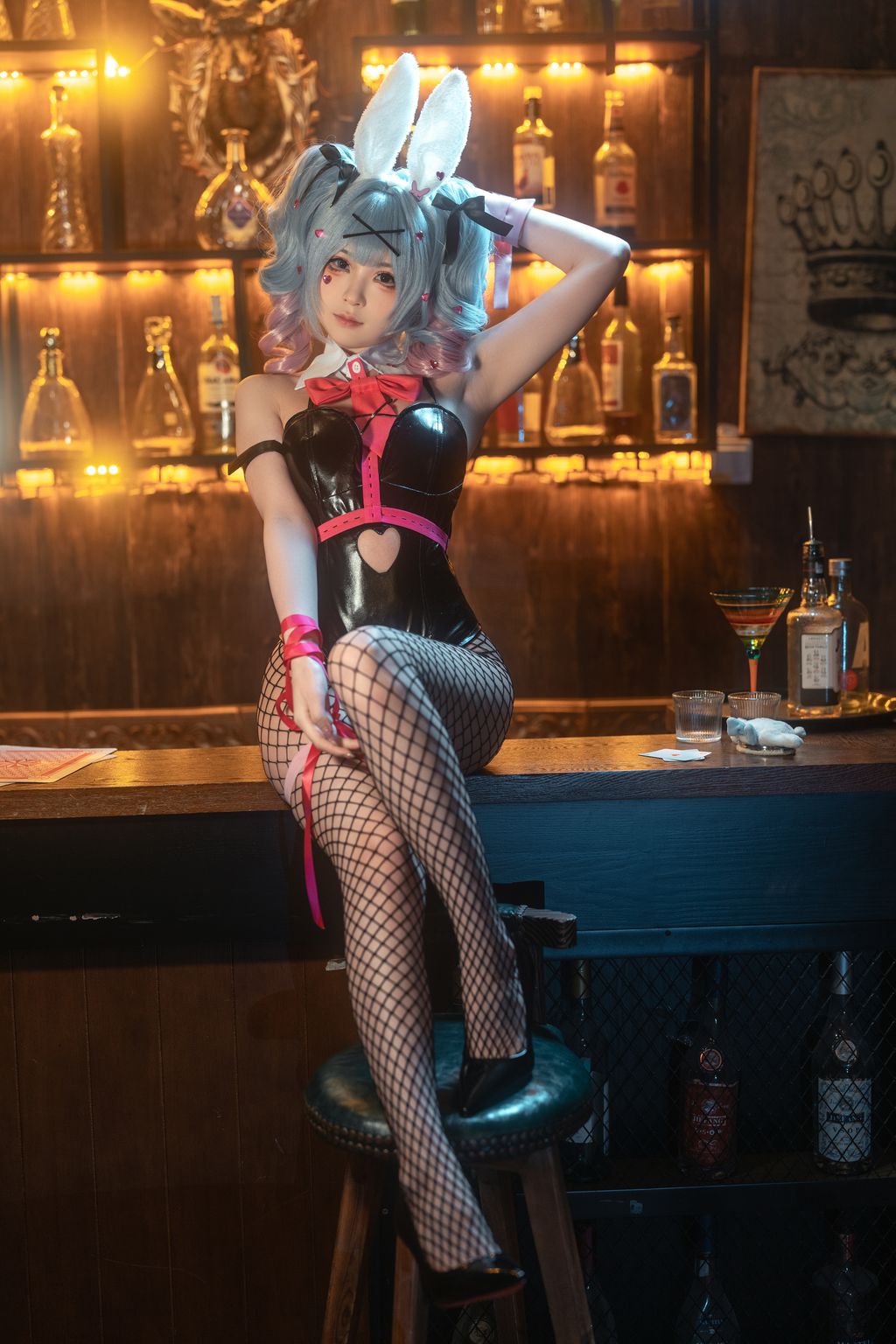 Coser@幼水铃衣: VOCALOID 初音未来 兔子洞 (80 photos)