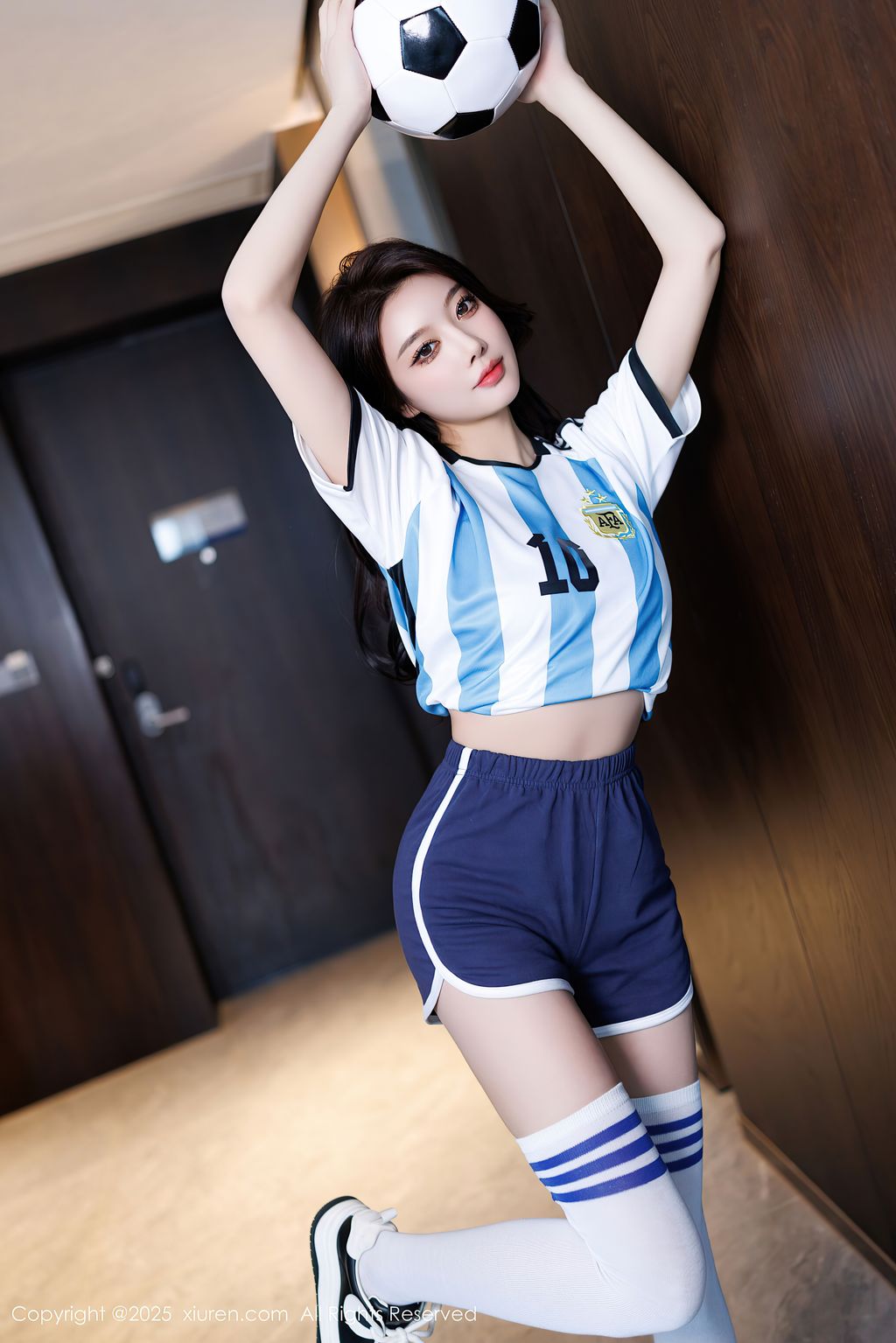 XIUREN No.9706 – 9720 (1121 photos)