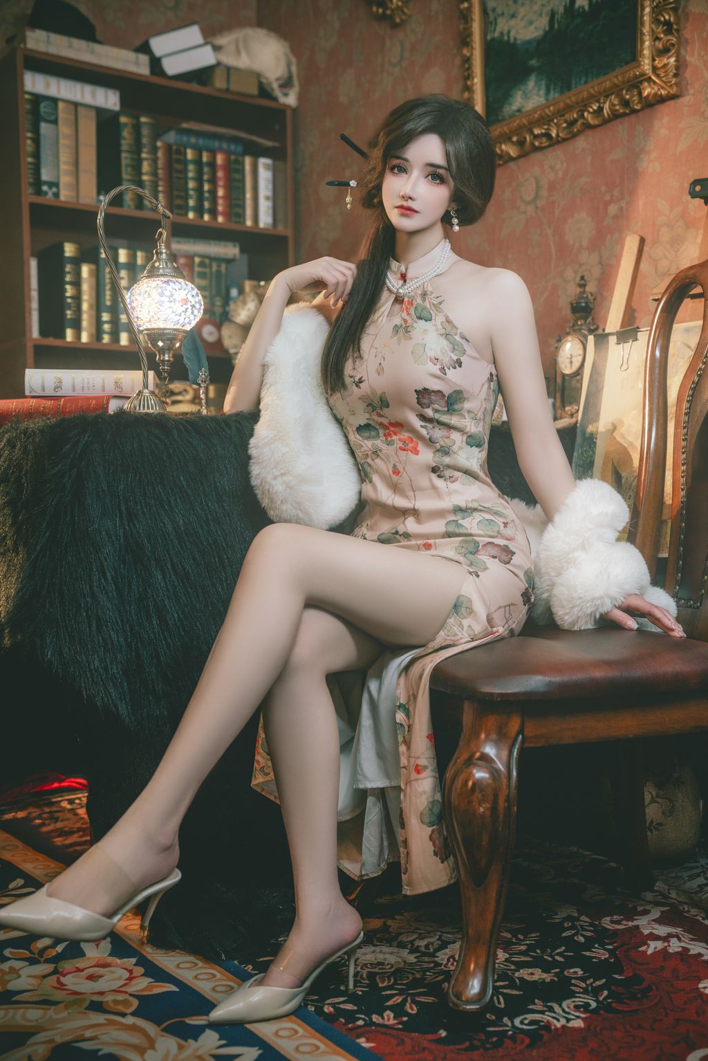 Coser@鹿八岁: 特工的堕落·前篇 (115 photos + 1 video)