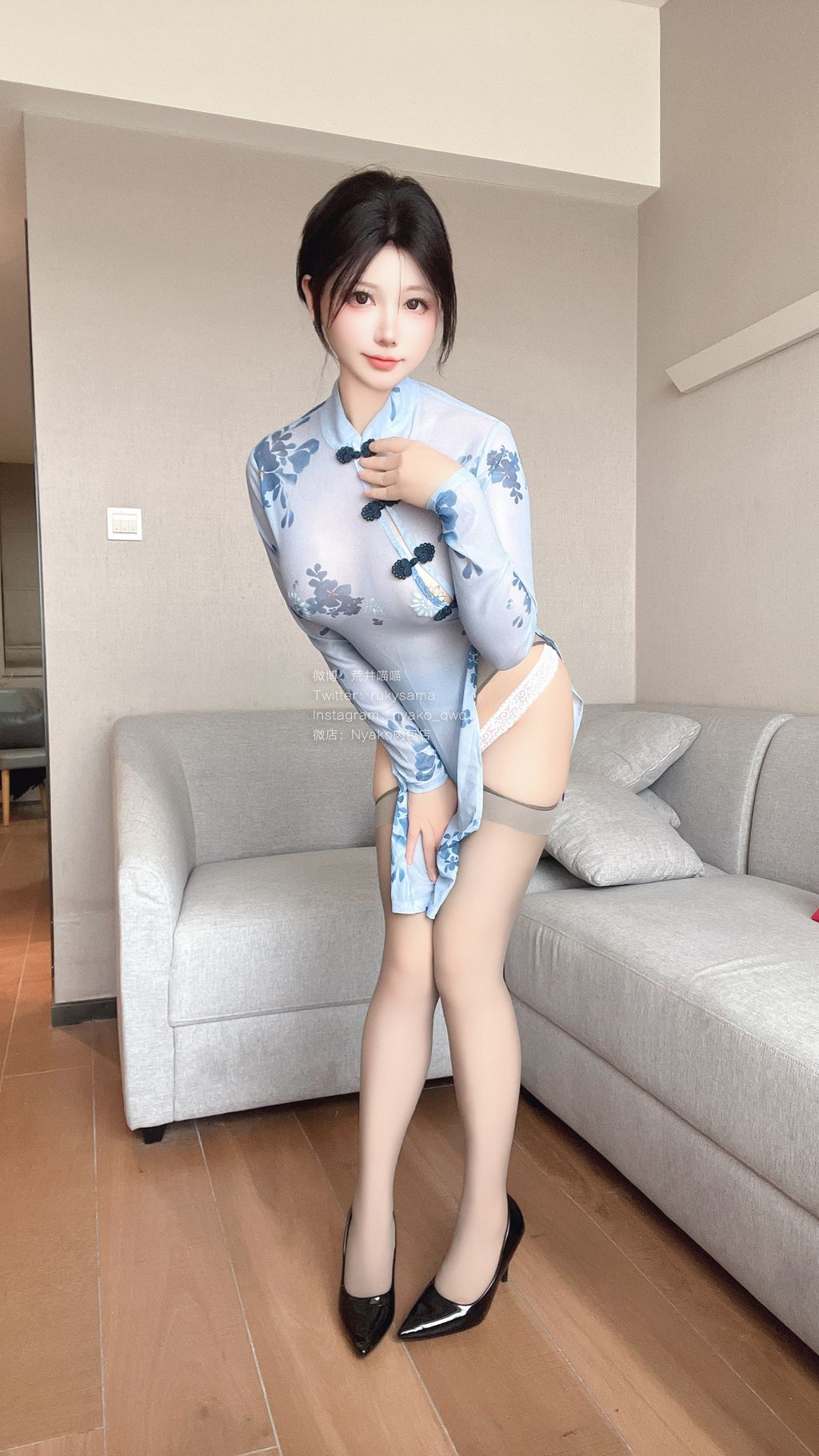 Coser@Nyako喵子: 自撮り31 灰丝旗袍 (55 photos + 1 video) 11 Coser@Nyako喵子: 自撮り31 灰丝旗袍 (55 photos + 1 video) 11