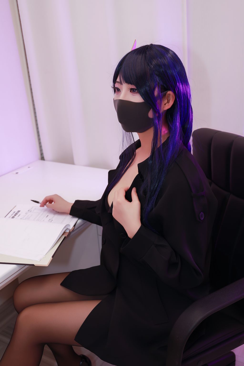 李佳: 雷神医务室 (78 photos)