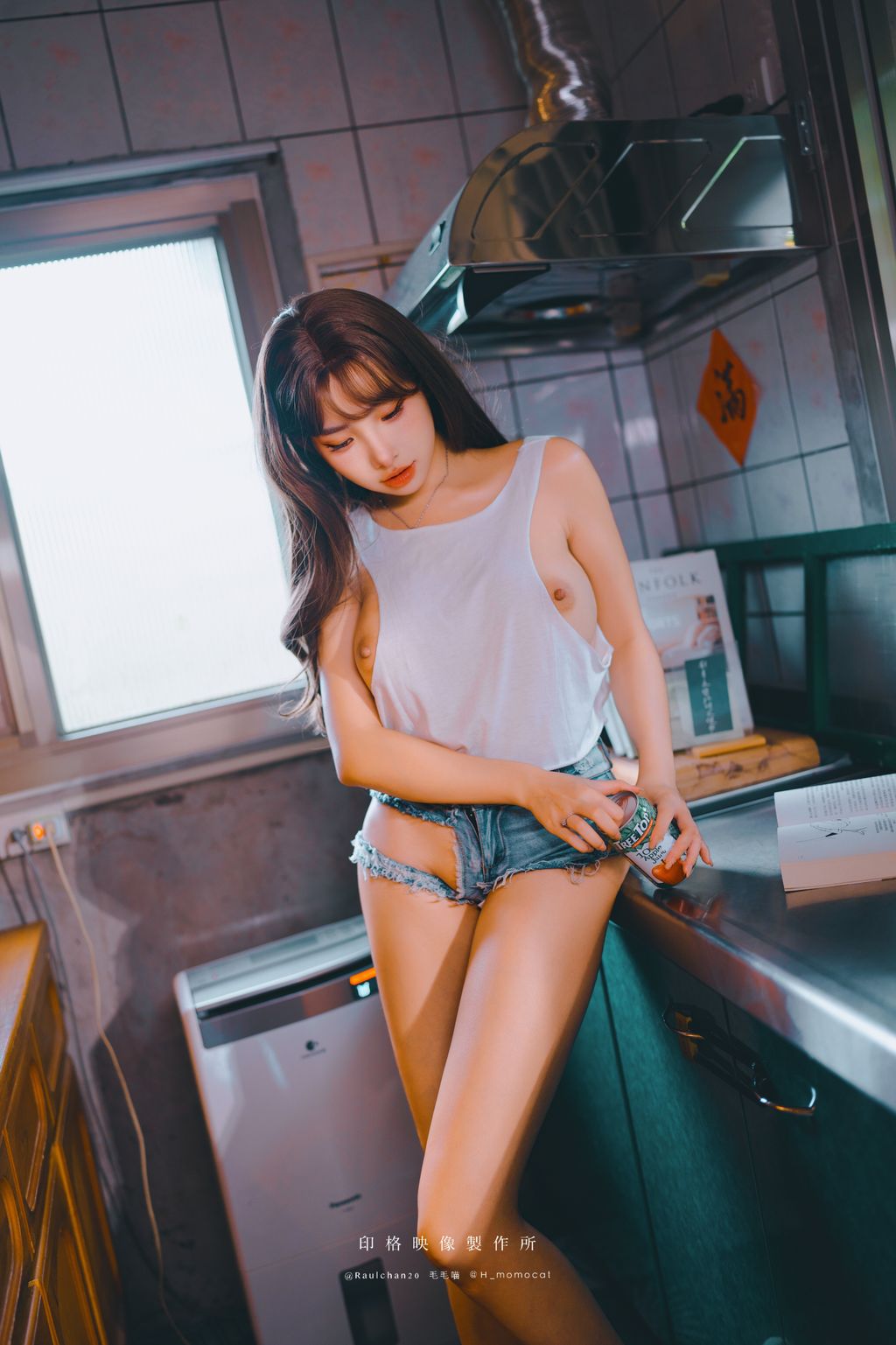Coser@慕慕Momo: 新婚後不斷誘惑我的妻子 (57 photos)