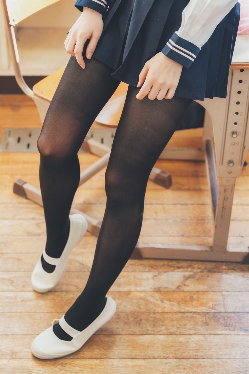 Coser@Kurumi (クルミ): 隣の席のタイツなあの子 (432 photos) 1 Coser@Kurumi (クルミ): 隣の席のタイツなあの子 (432 photos) 1