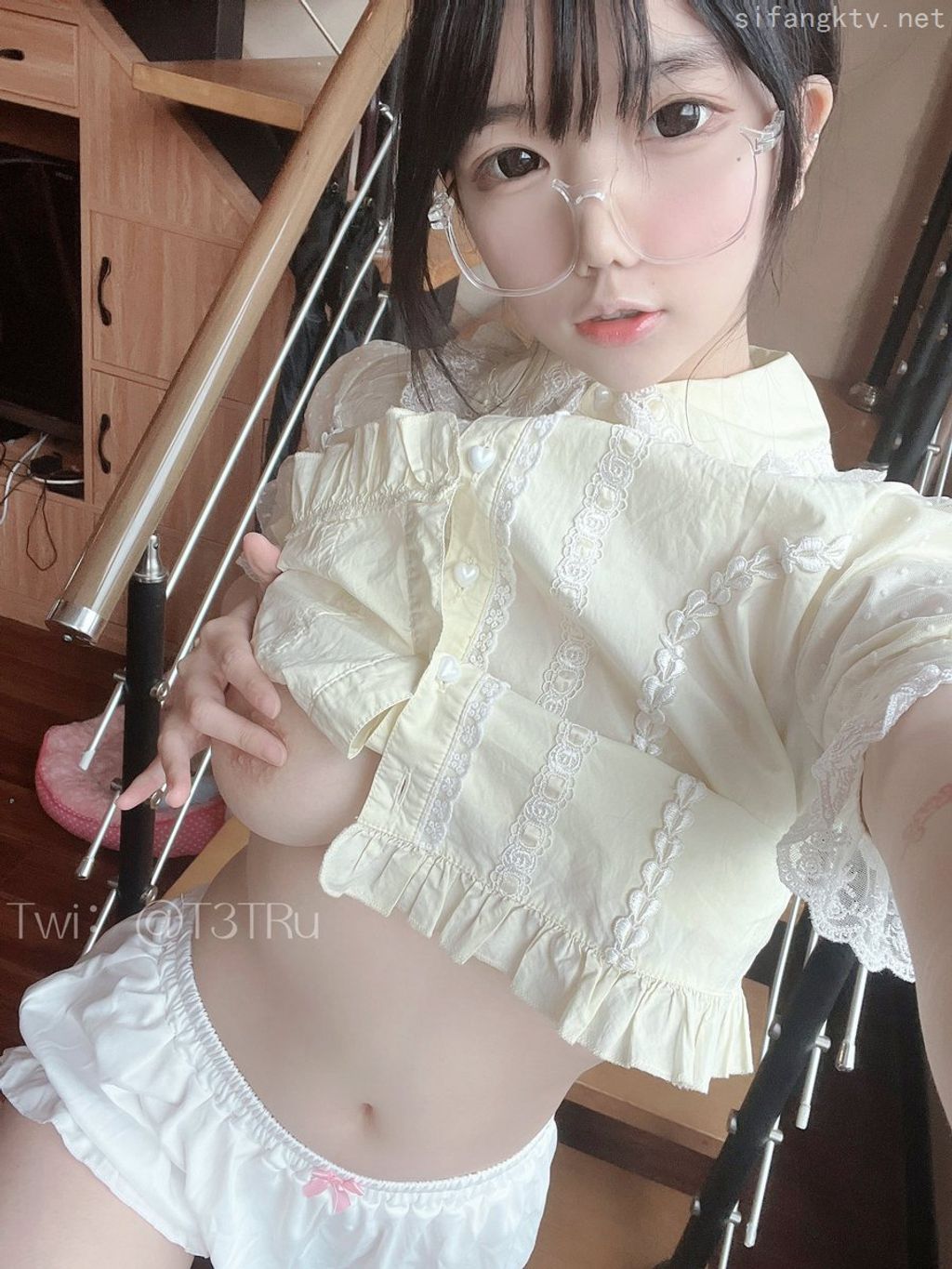 Coser@莉犬醬: 顏值嫩妹 福利姬 合集 (1098 photos ) 9 Coser@莉犬醬: 顏值嫩妹 福利姬 合集 (1098 photos ) 9
